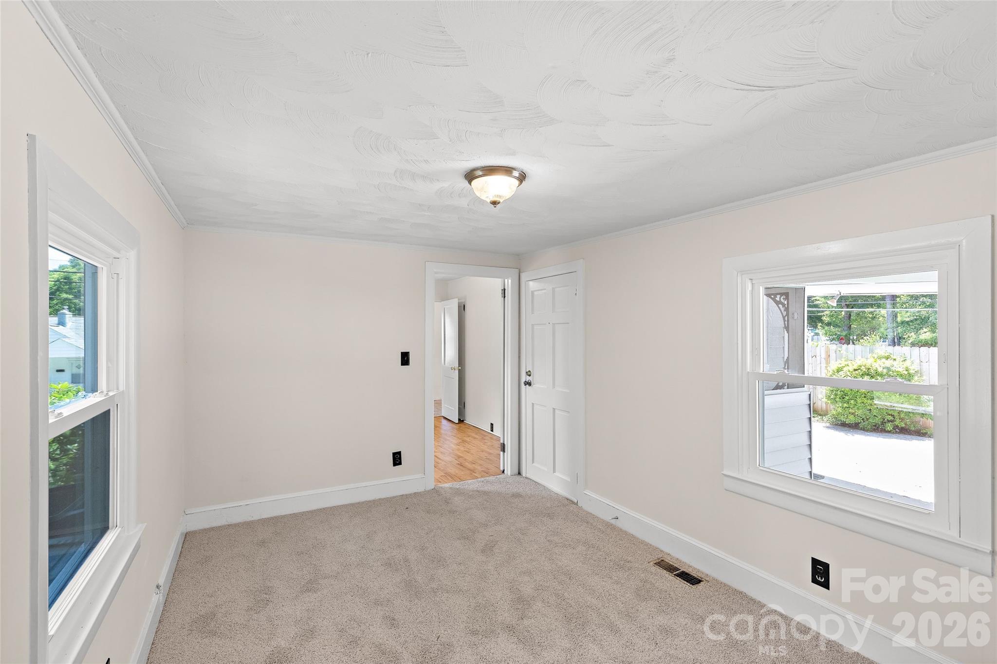 803 N Weldon Street — Gastonia