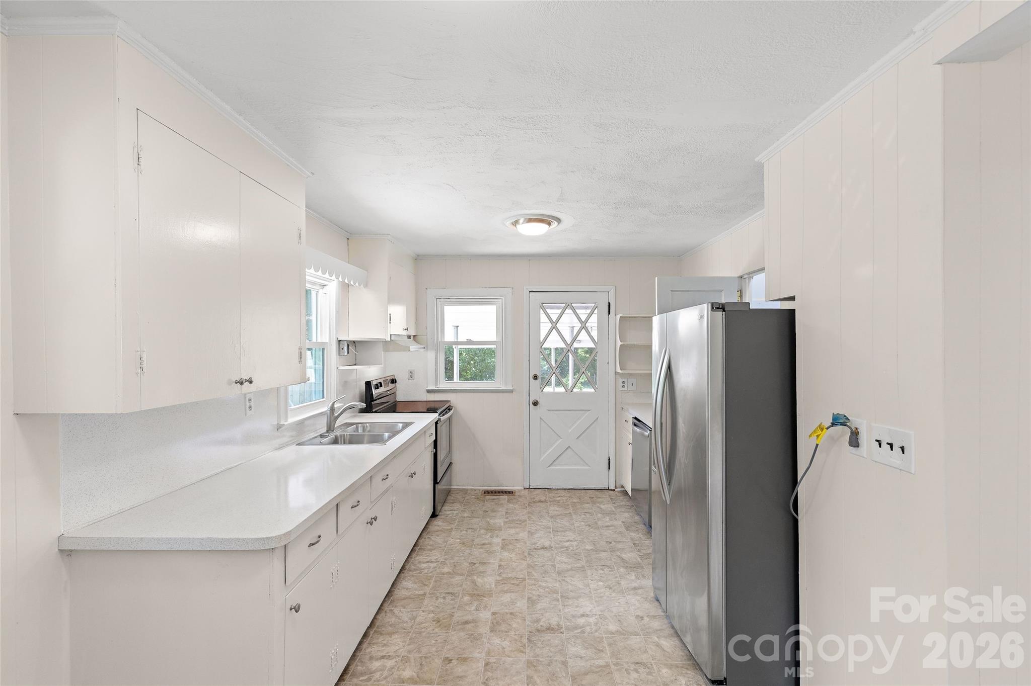 803 N Weldon Street — Gastonia