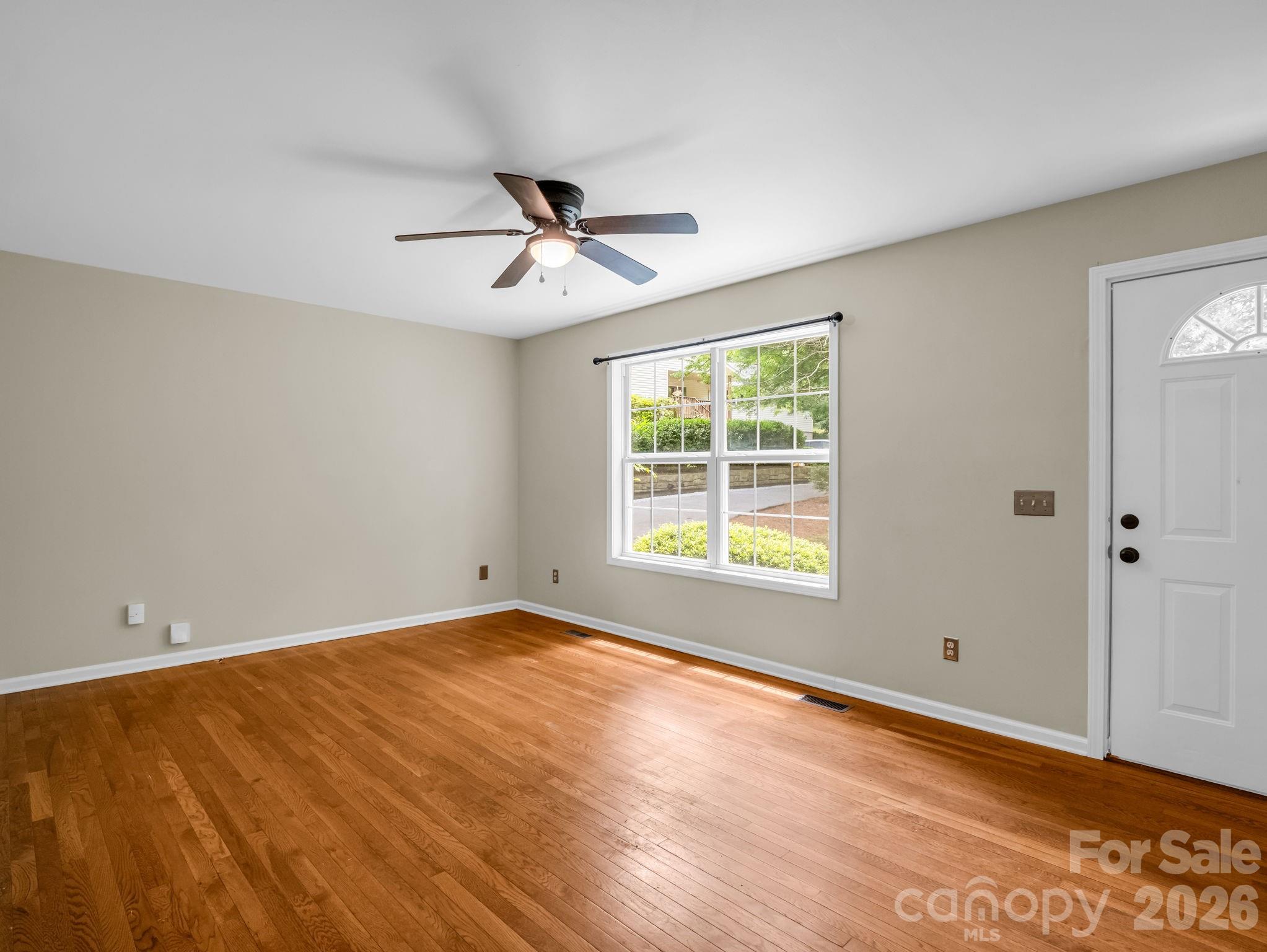 30 Lake Forest Lane — Hendersonville