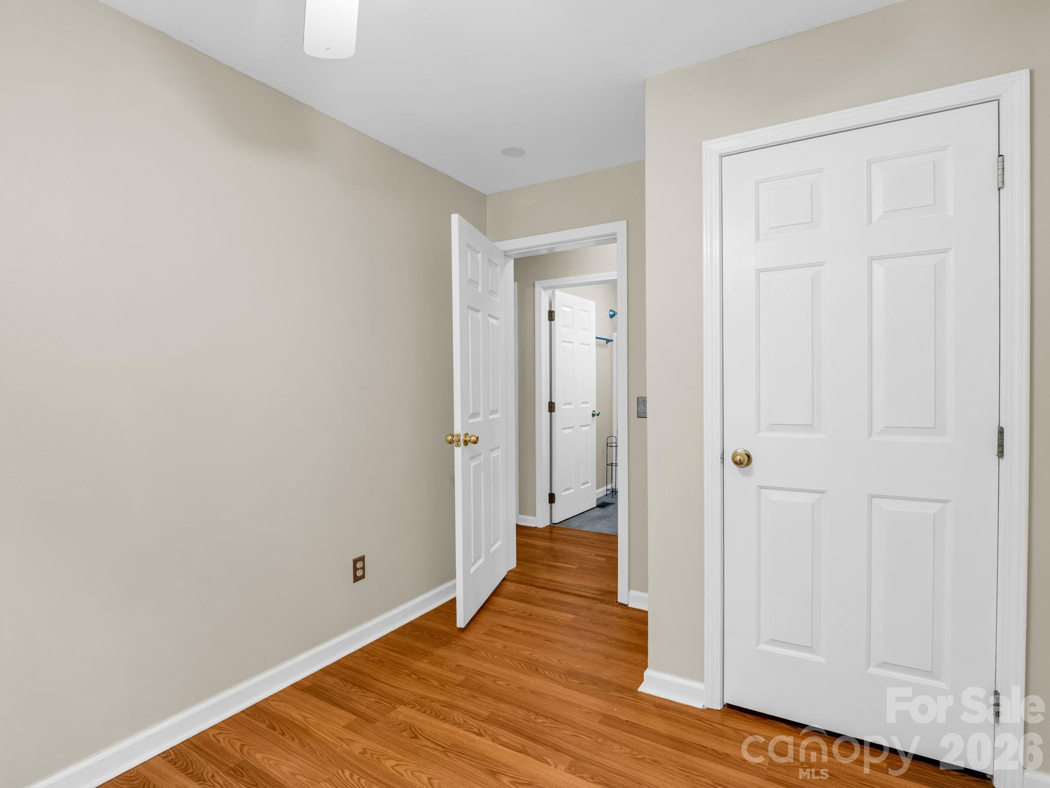 30 Lake Forest Lane — Hendersonville