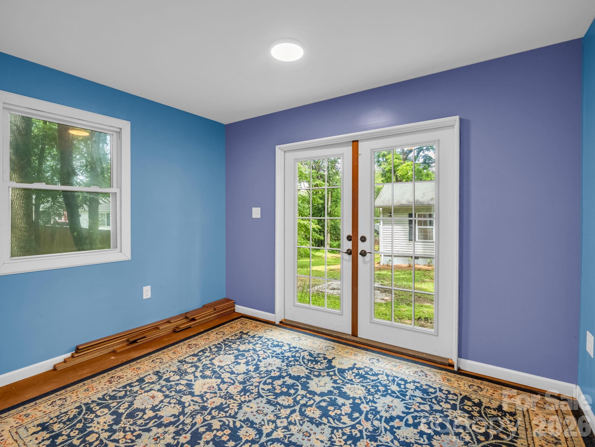 30 Lake Forest Lane — Hendersonville