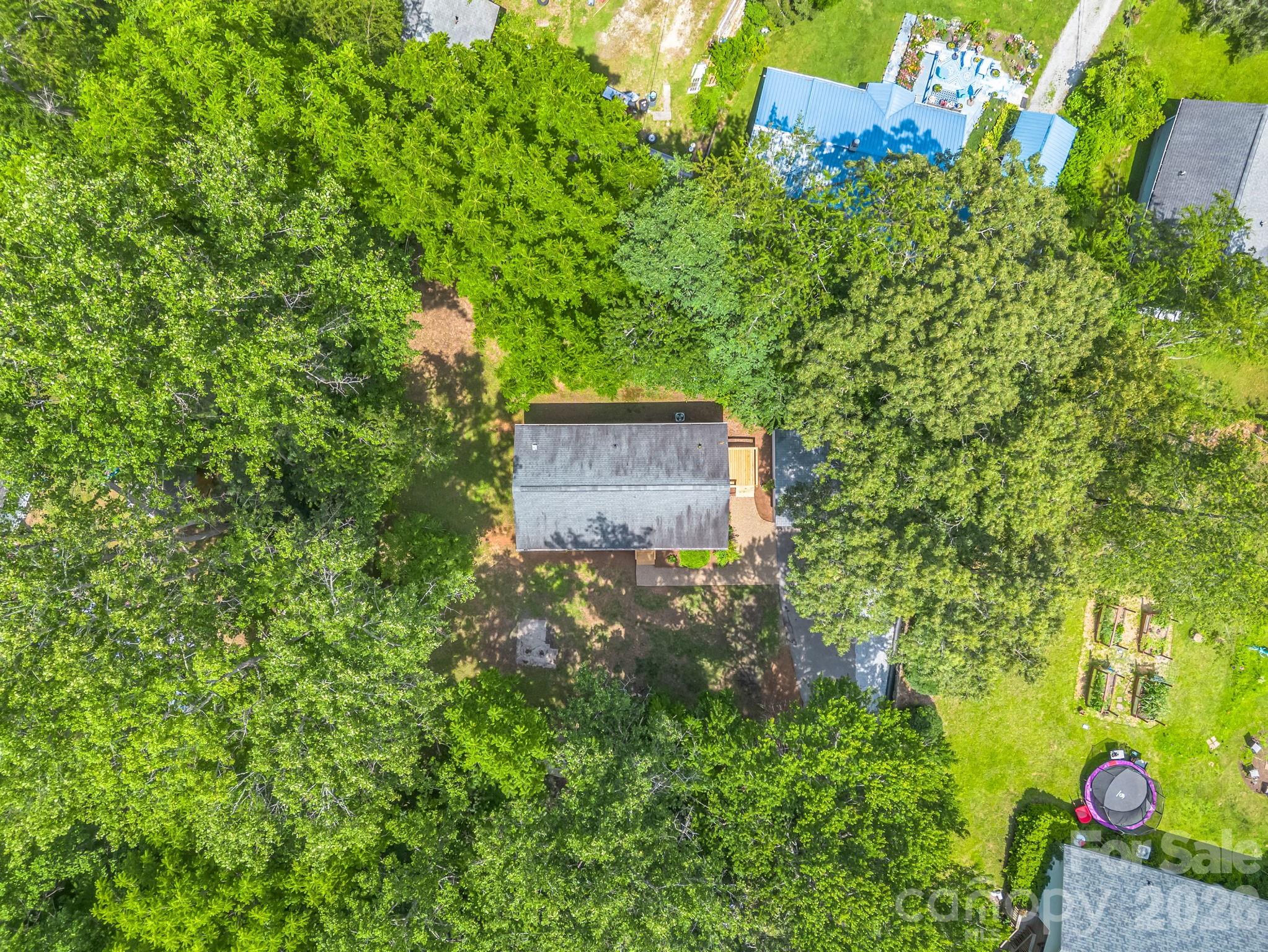 30 Lake Forest Lane — Hendersonville