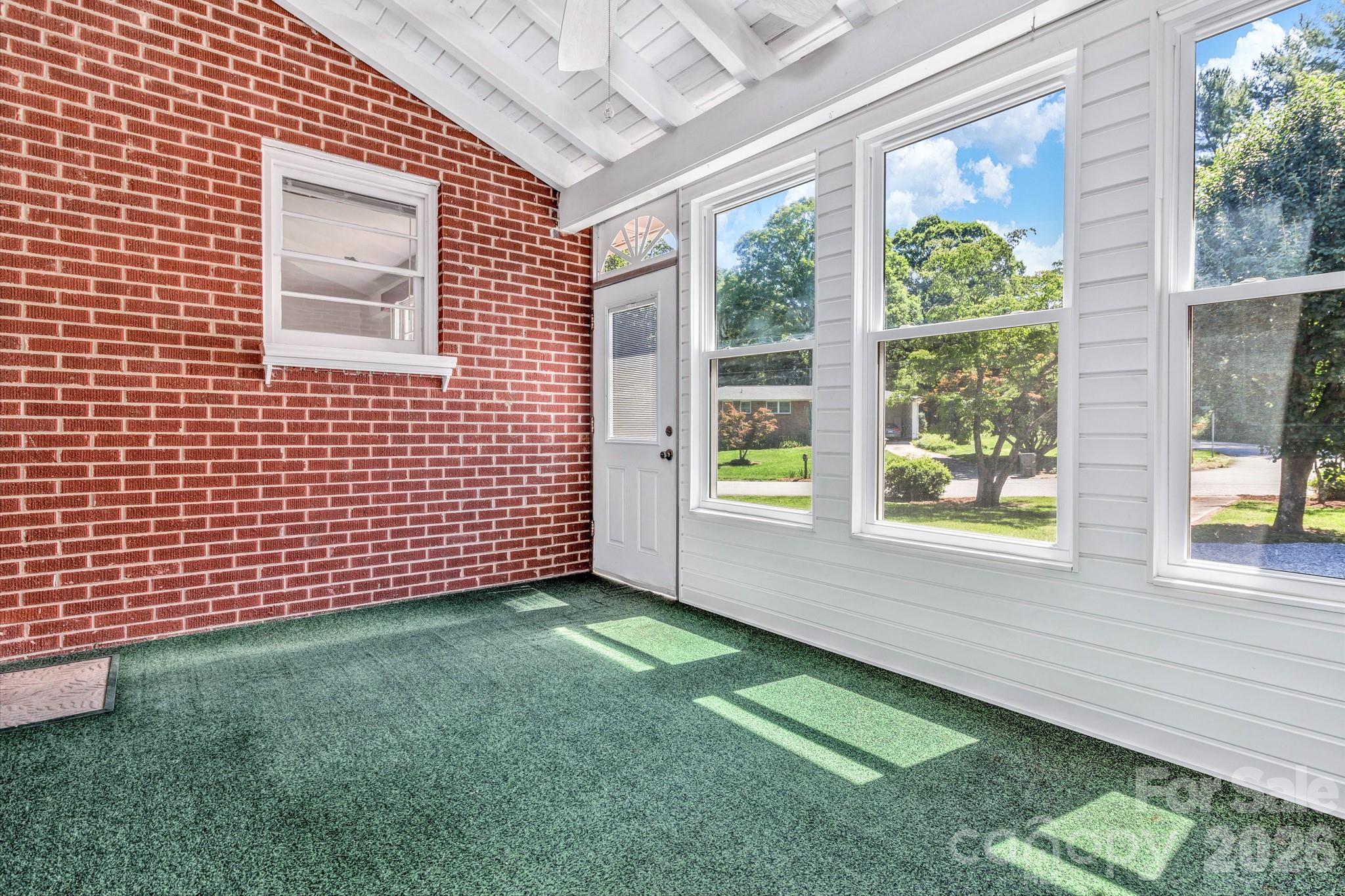 907 W Blue Ridge Road — East Flat Rock