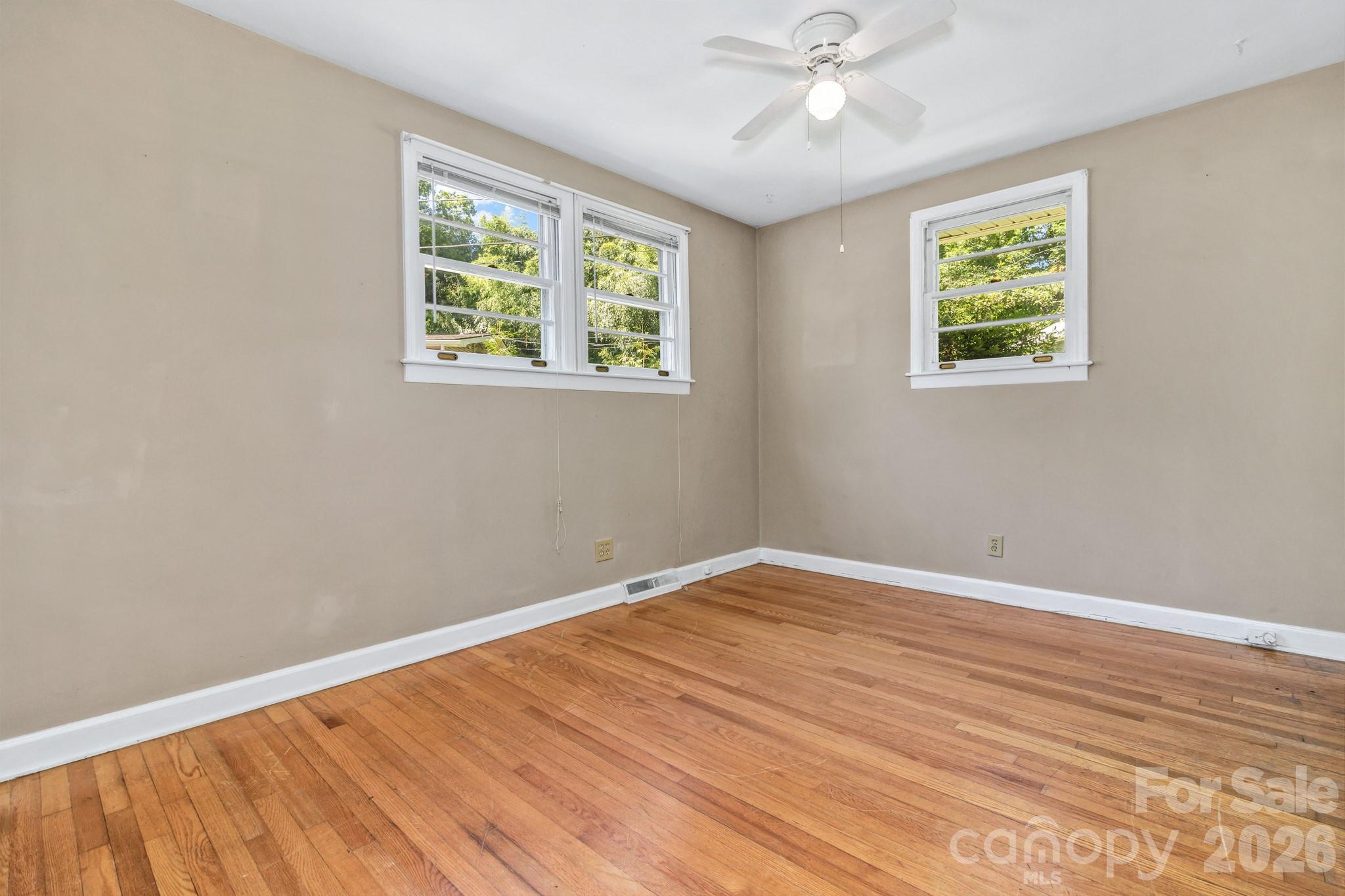 907 W Blue Ridge Road — East Flat Rock