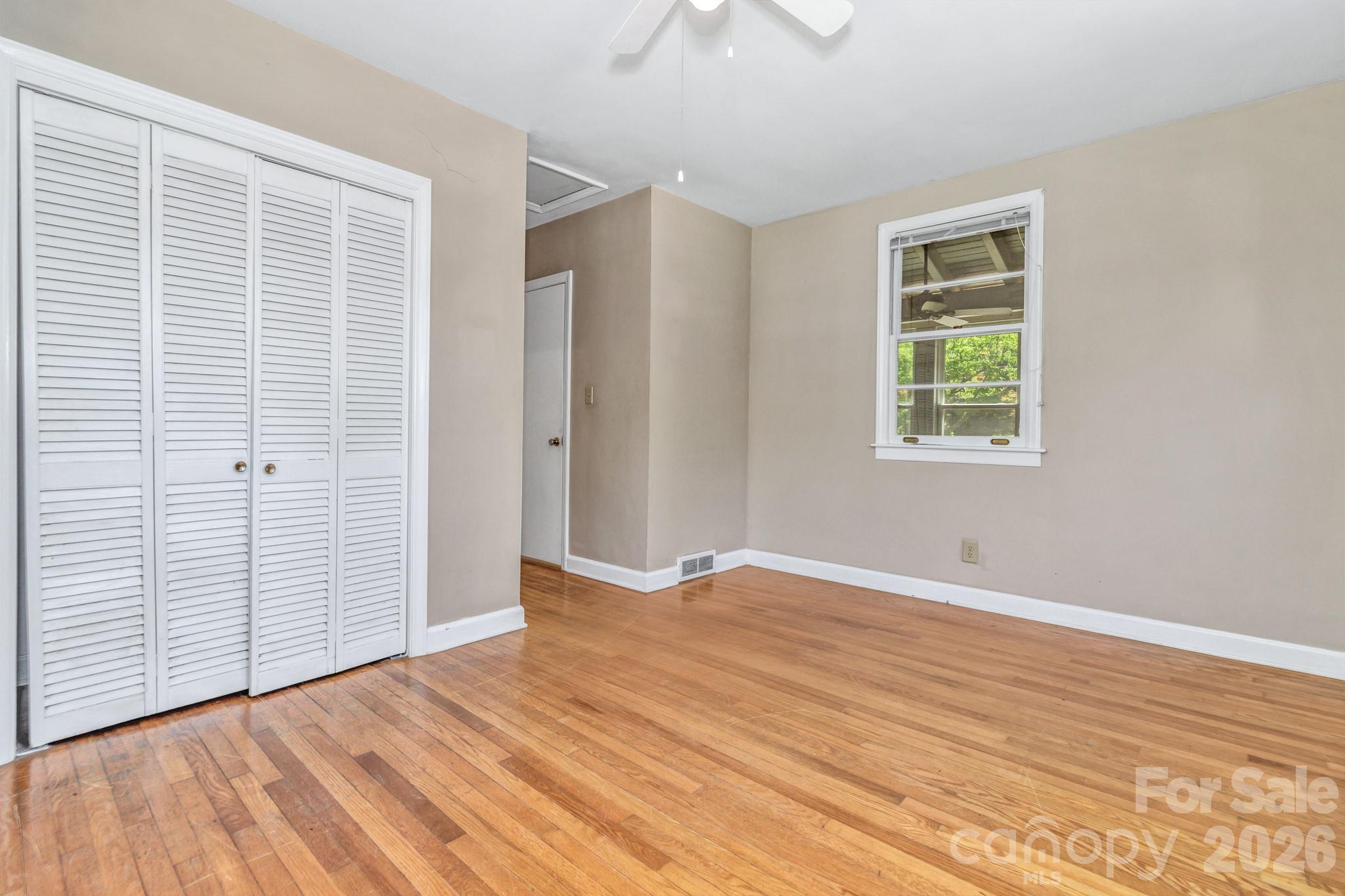 907 W Blue Ridge Road — East Flat Rock