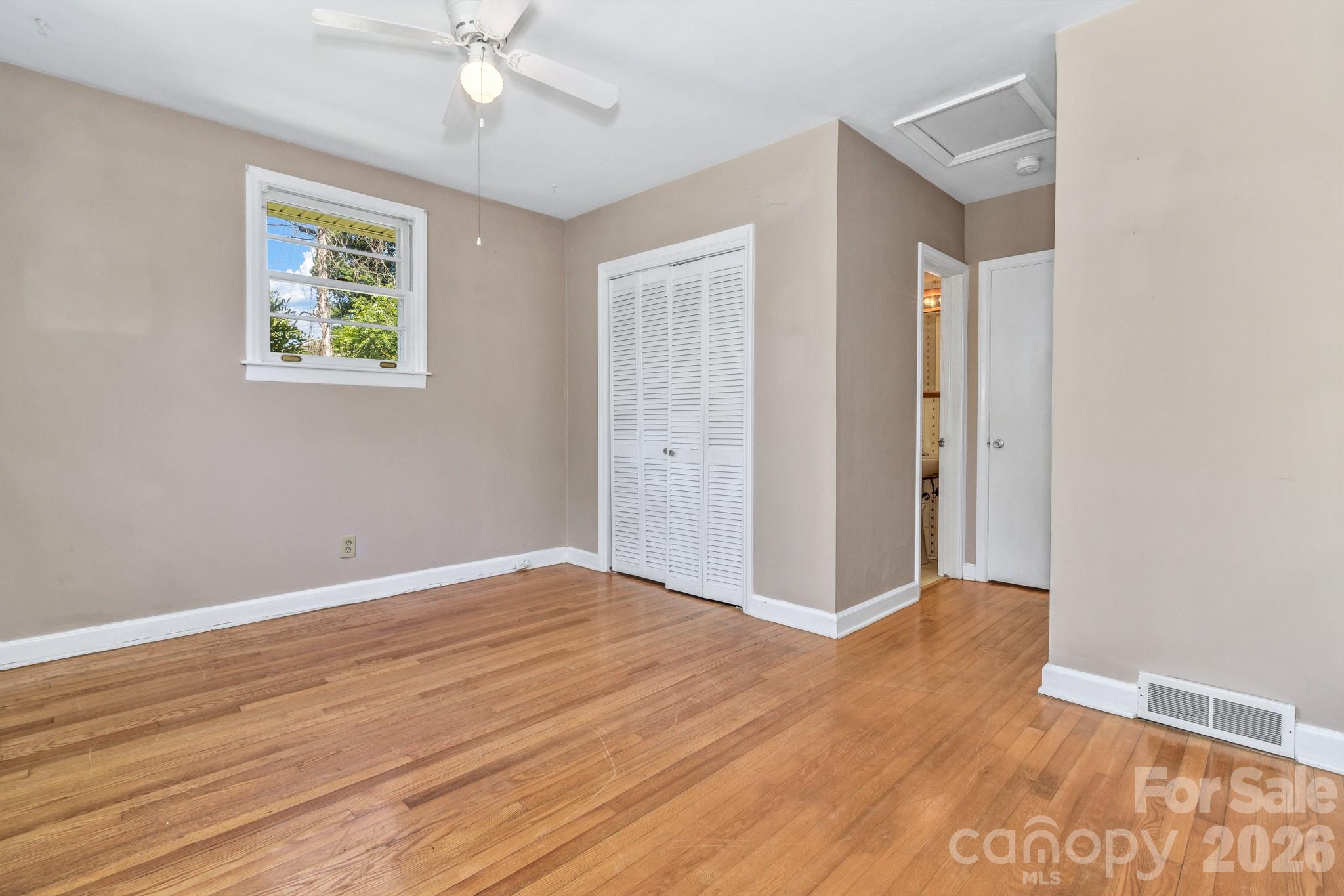 907 W Blue Ridge Road — East Flat Rock