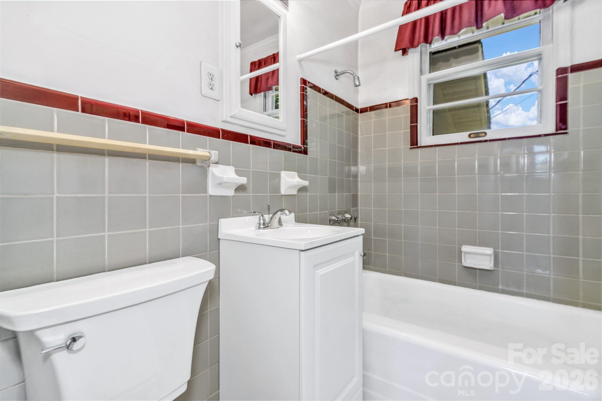 907 W Blue Ridge Road — East Flat Rock