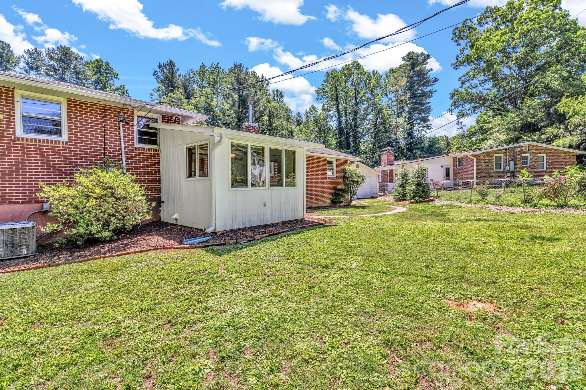 907 W Blue Ridge Road — East Flat Rock