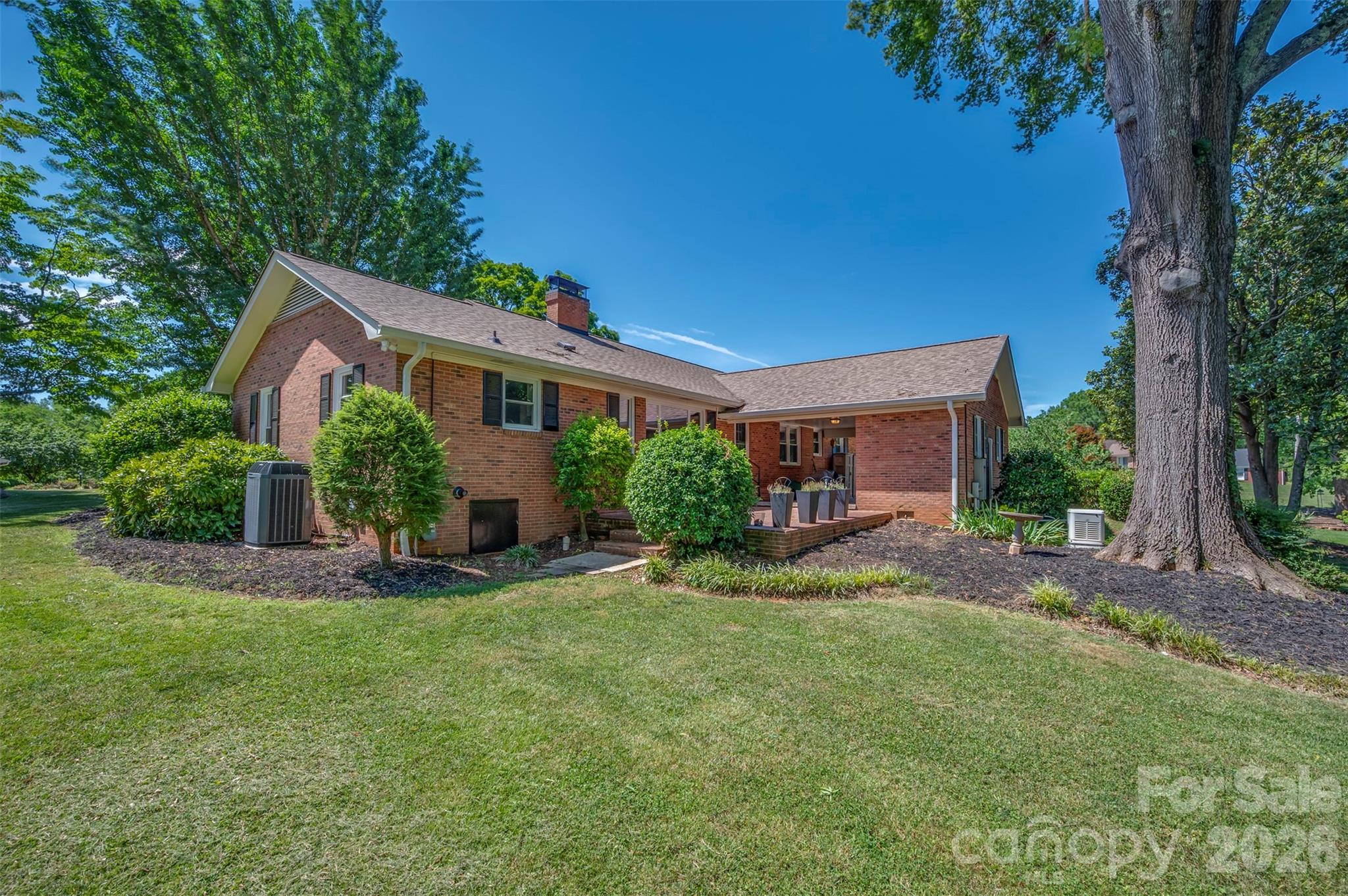 271 McCall Drive — Forest City