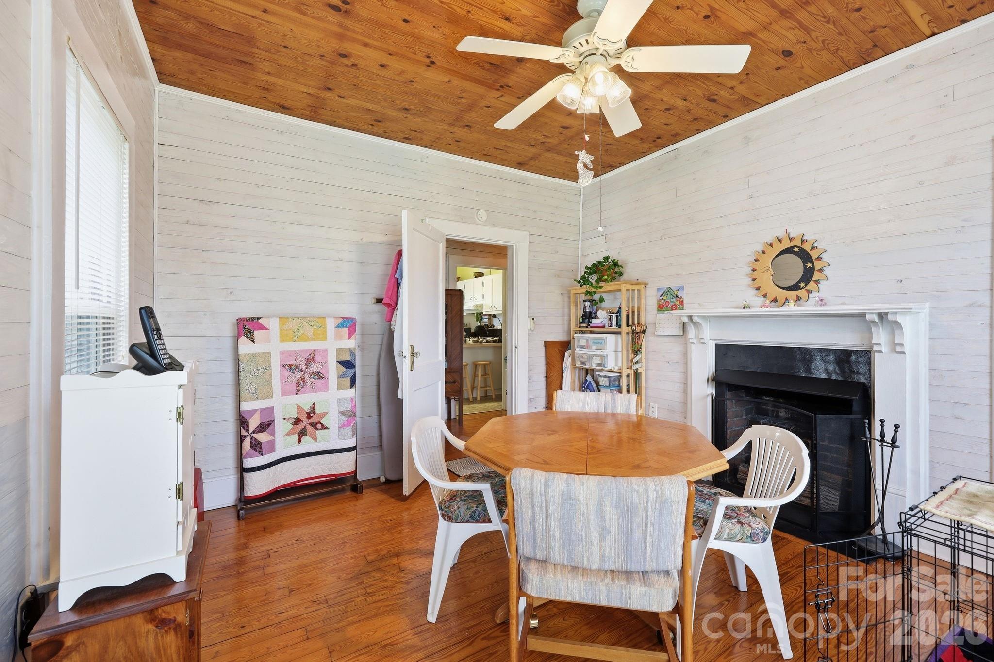 144 E Park Road — Ellenboro