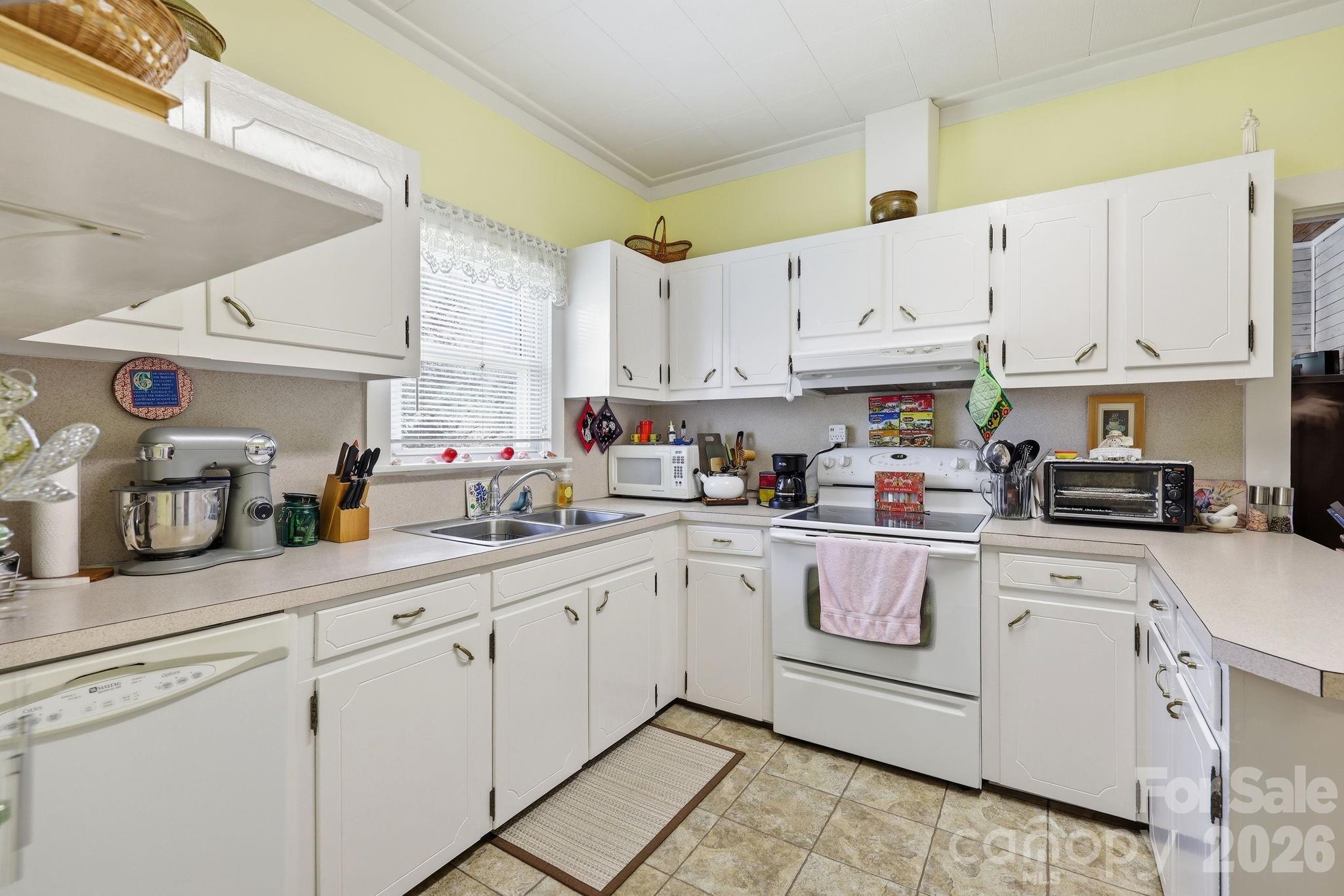 144 E Park Road — Ellenboro