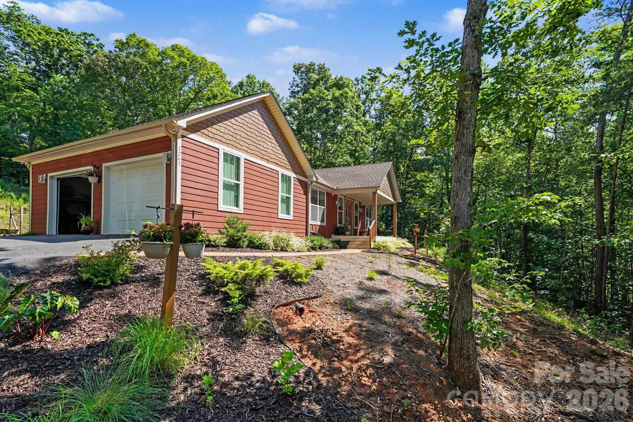1241 Hayes Road — Columbus