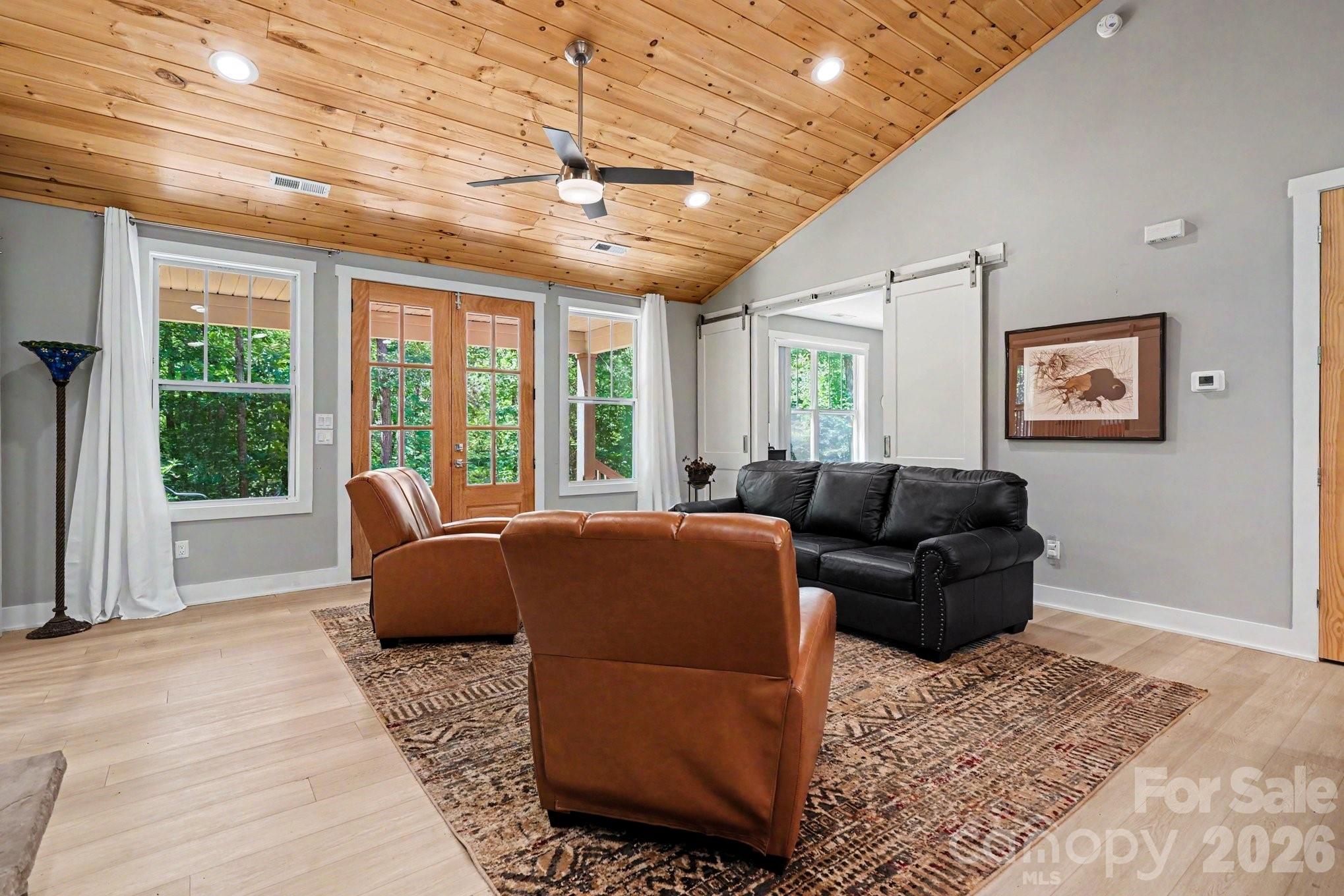 1241 Hayes Road — Columbus