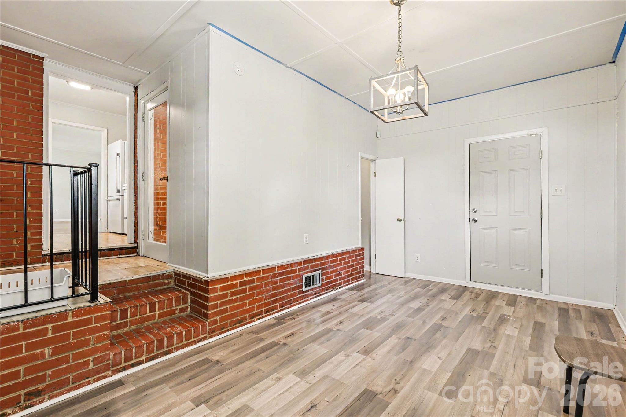 2000 Russell Avenue — Charlotte
