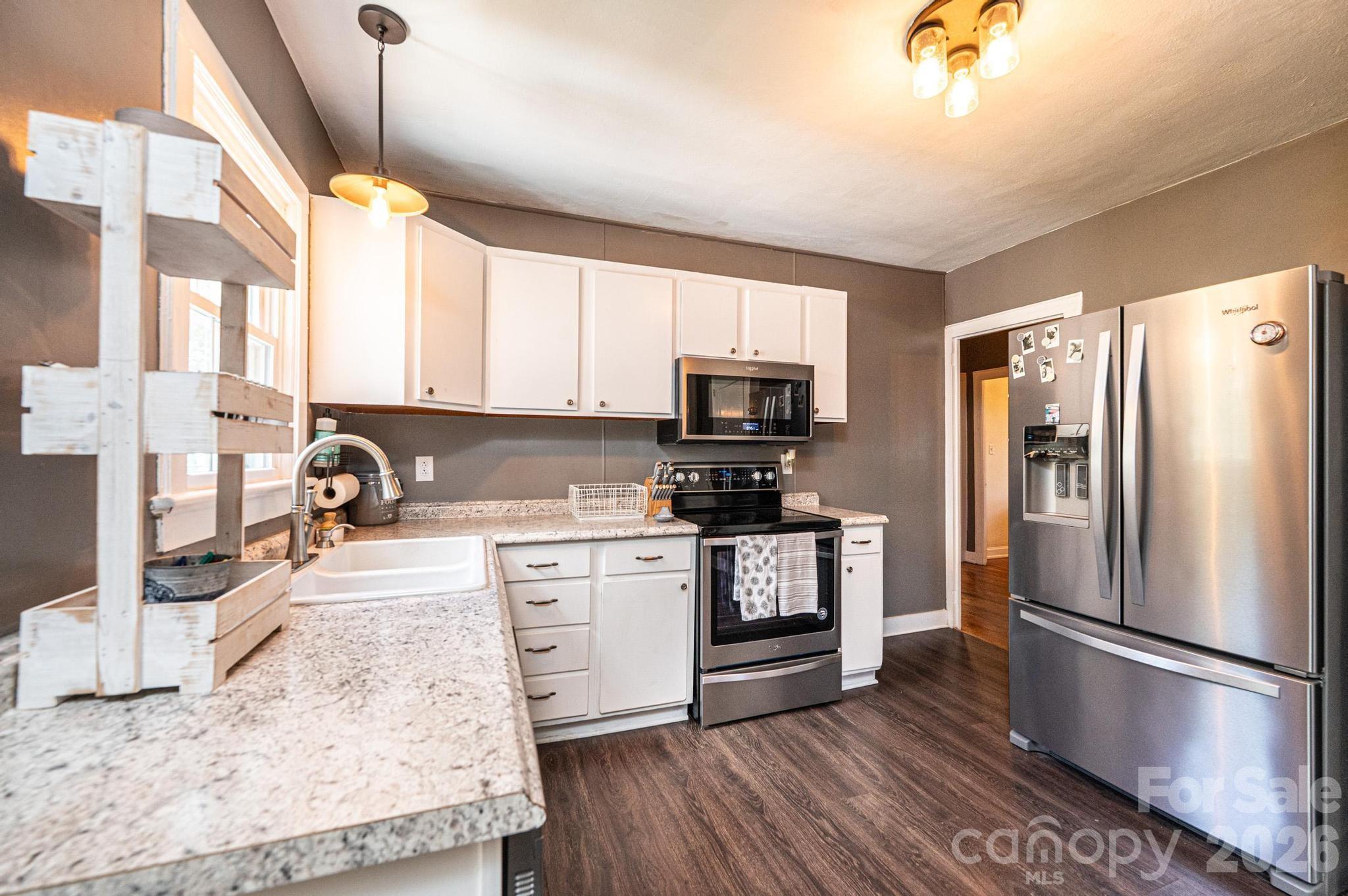 1240 12th Street Place NW — Hickory