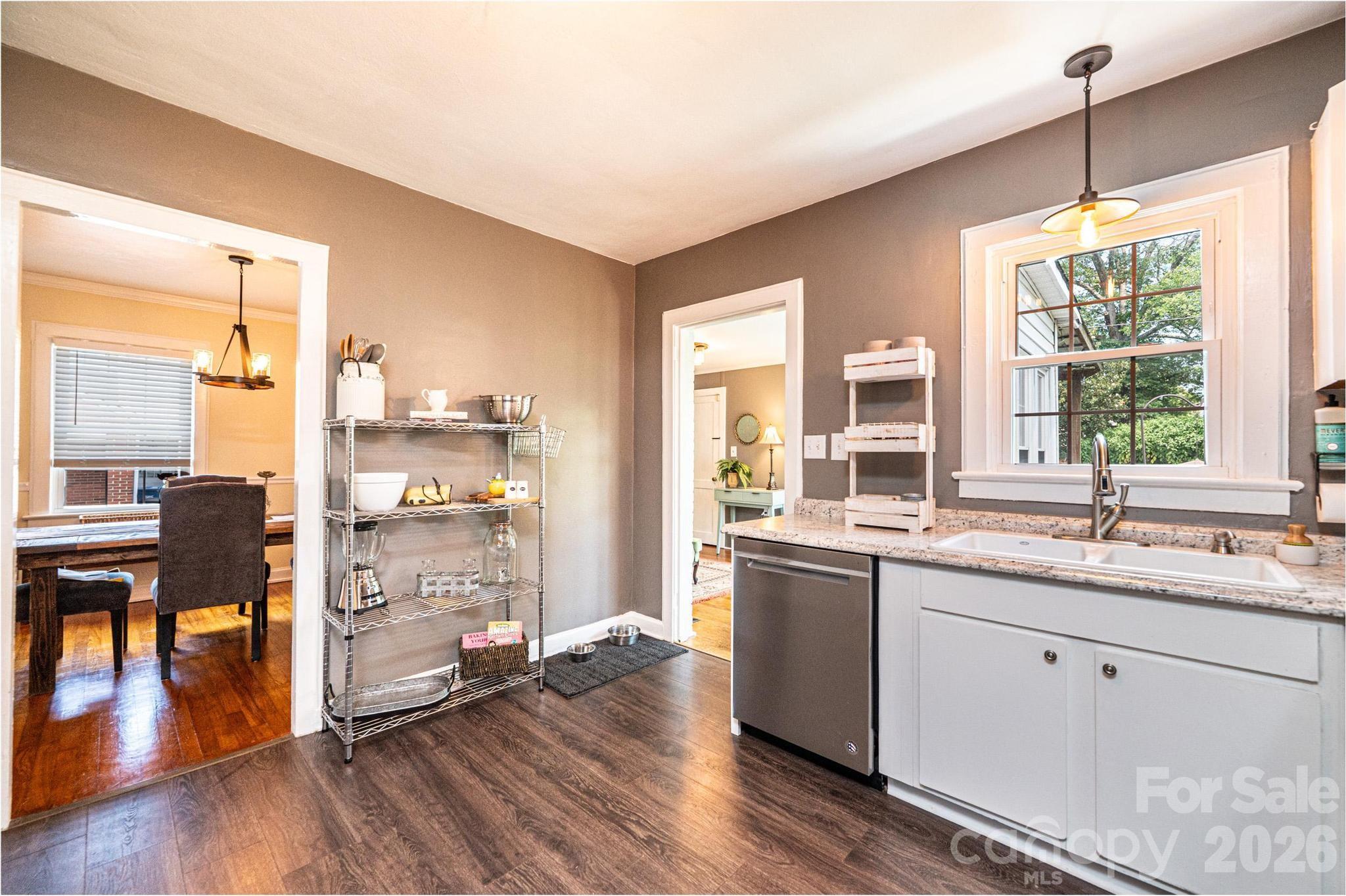 1240 12th Street Place NW — Hickory