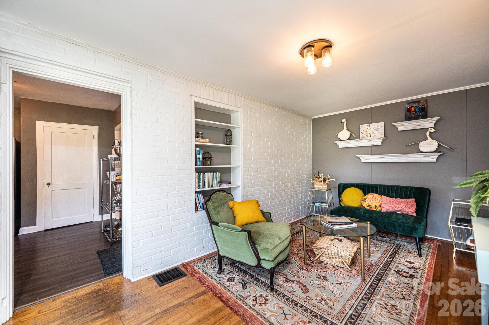 1240 12th Street Place NW — Hickory