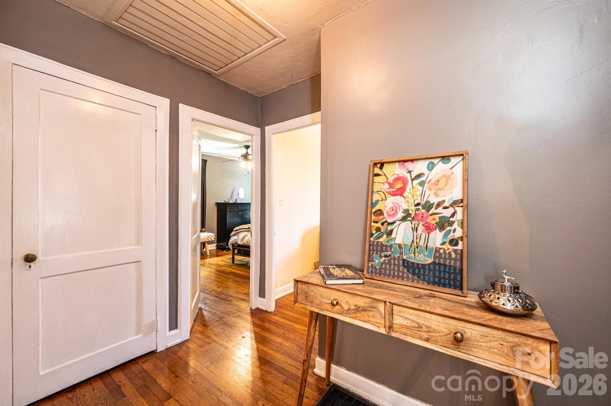 1240 12th Street Place NW — Hickory