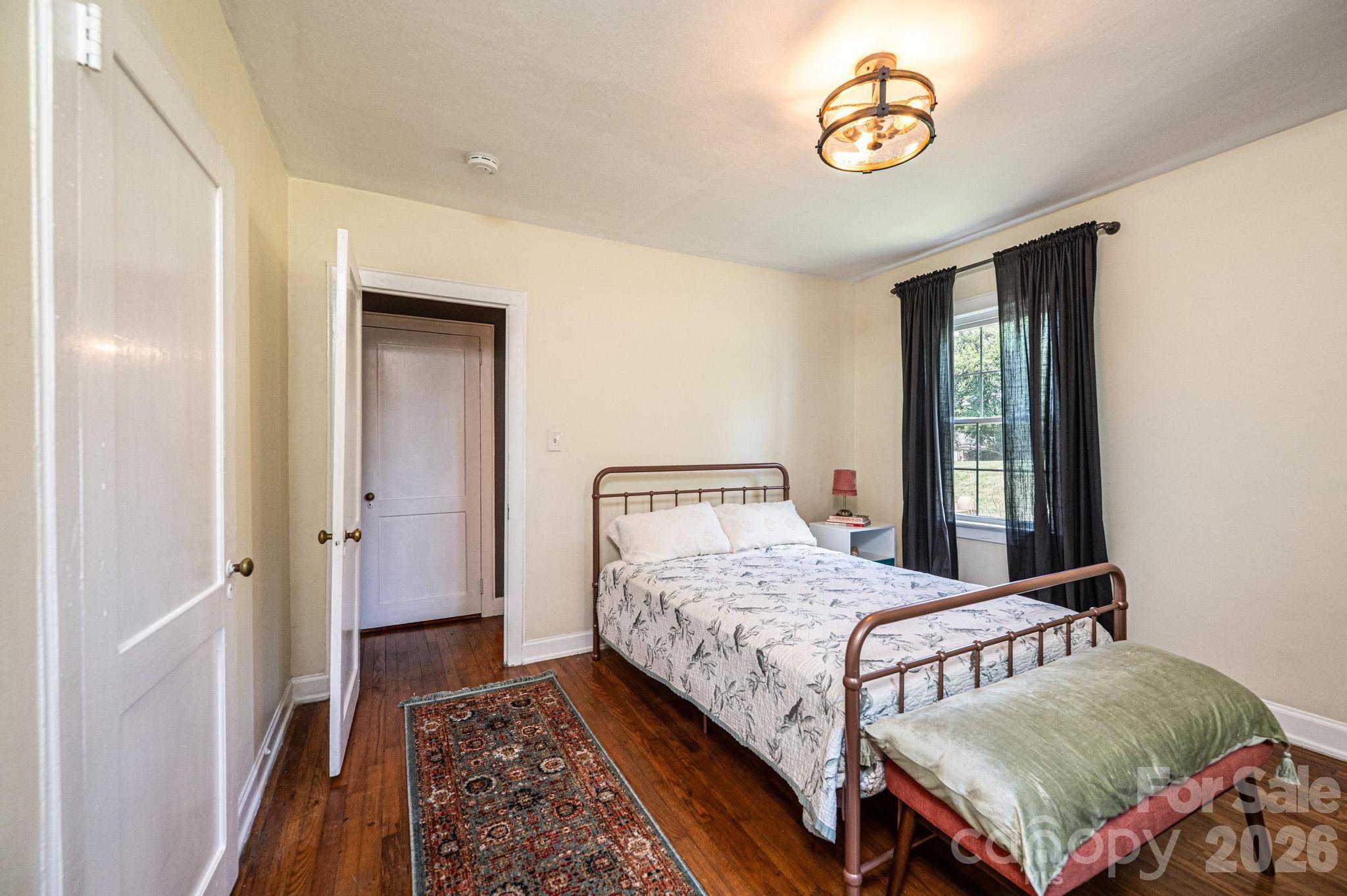1240 12th Street Place NW — Hickory