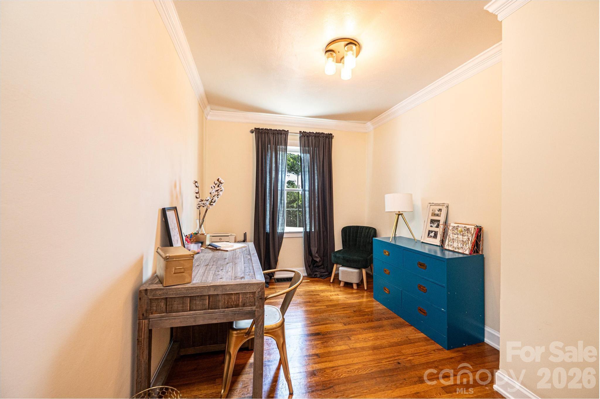 1240 12th Street Place NW — Hickory
