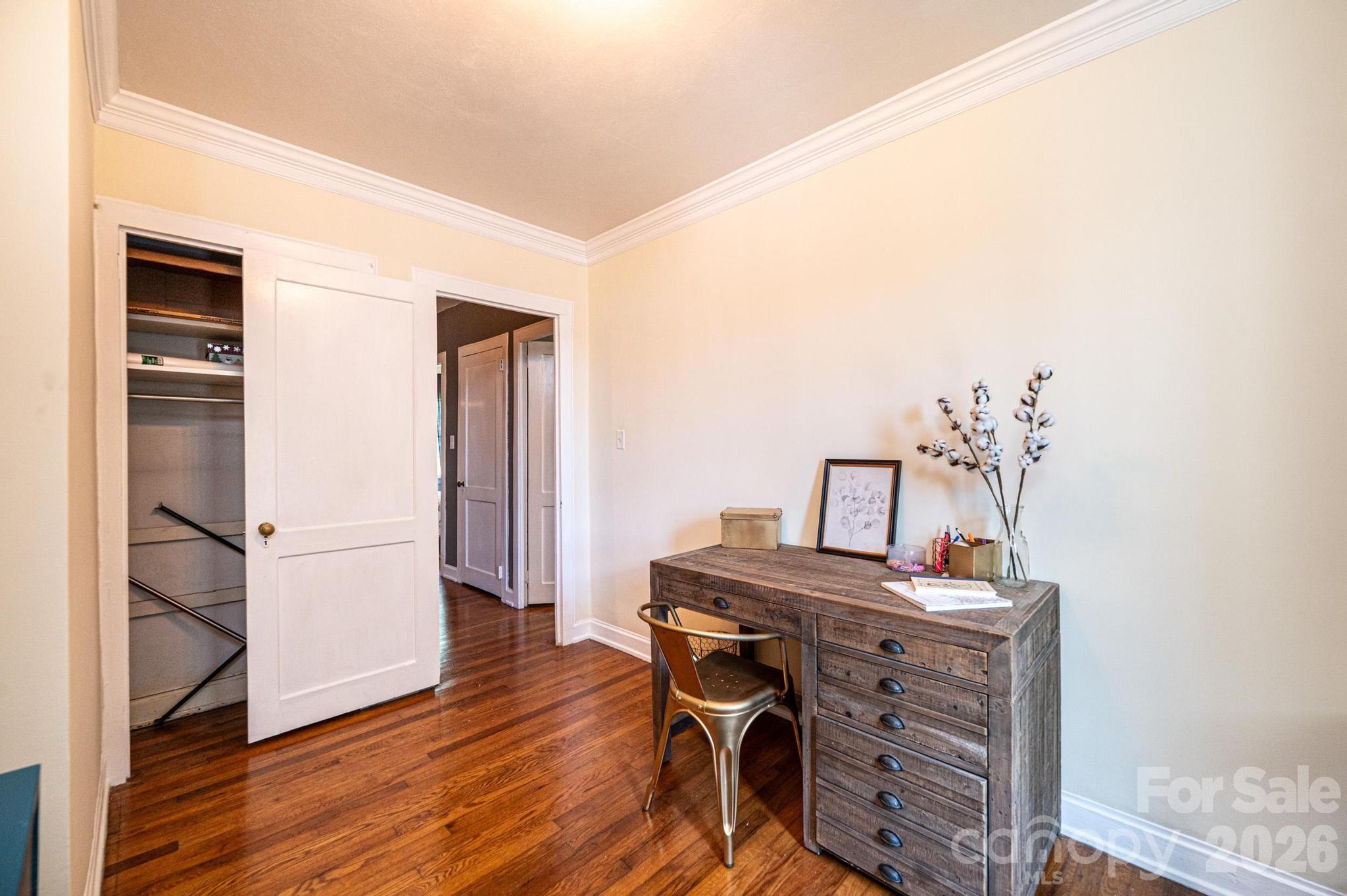 1240 12th Street Place NW — Hickory