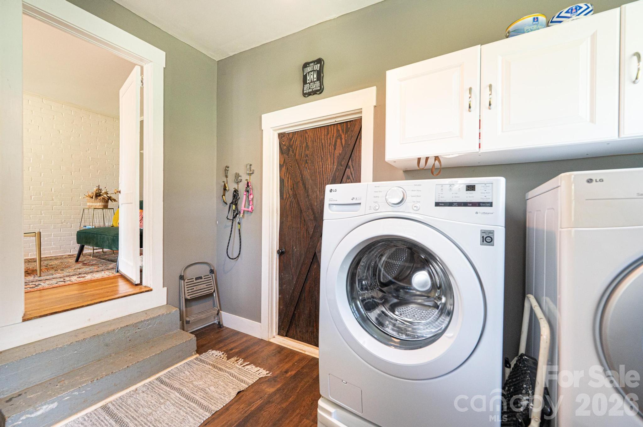 1240 12th Street Place NW — Hickory