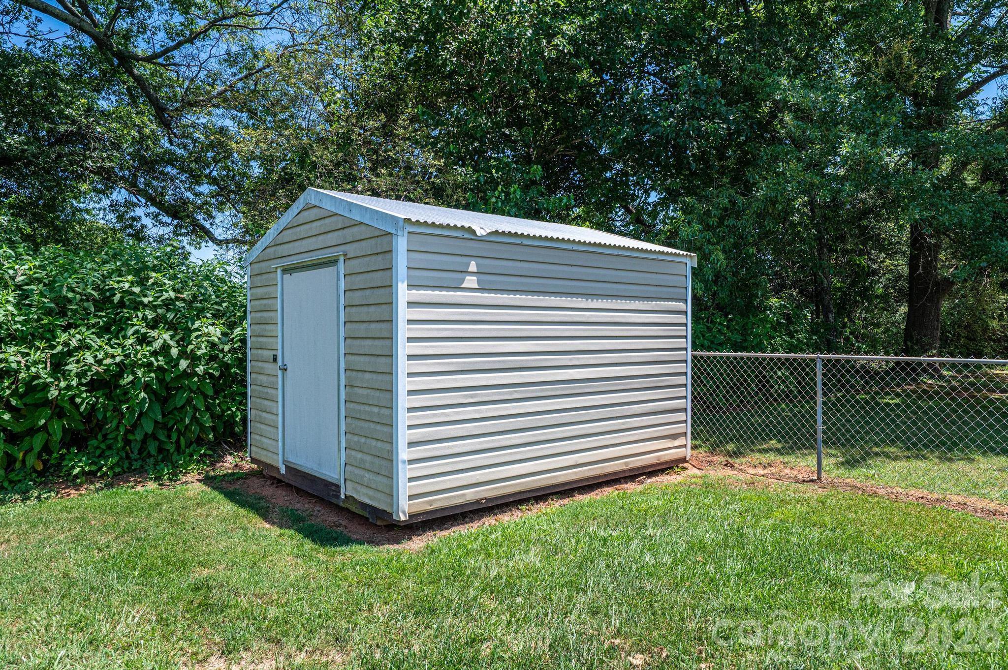 1240 12th Street Place NW — Hickory