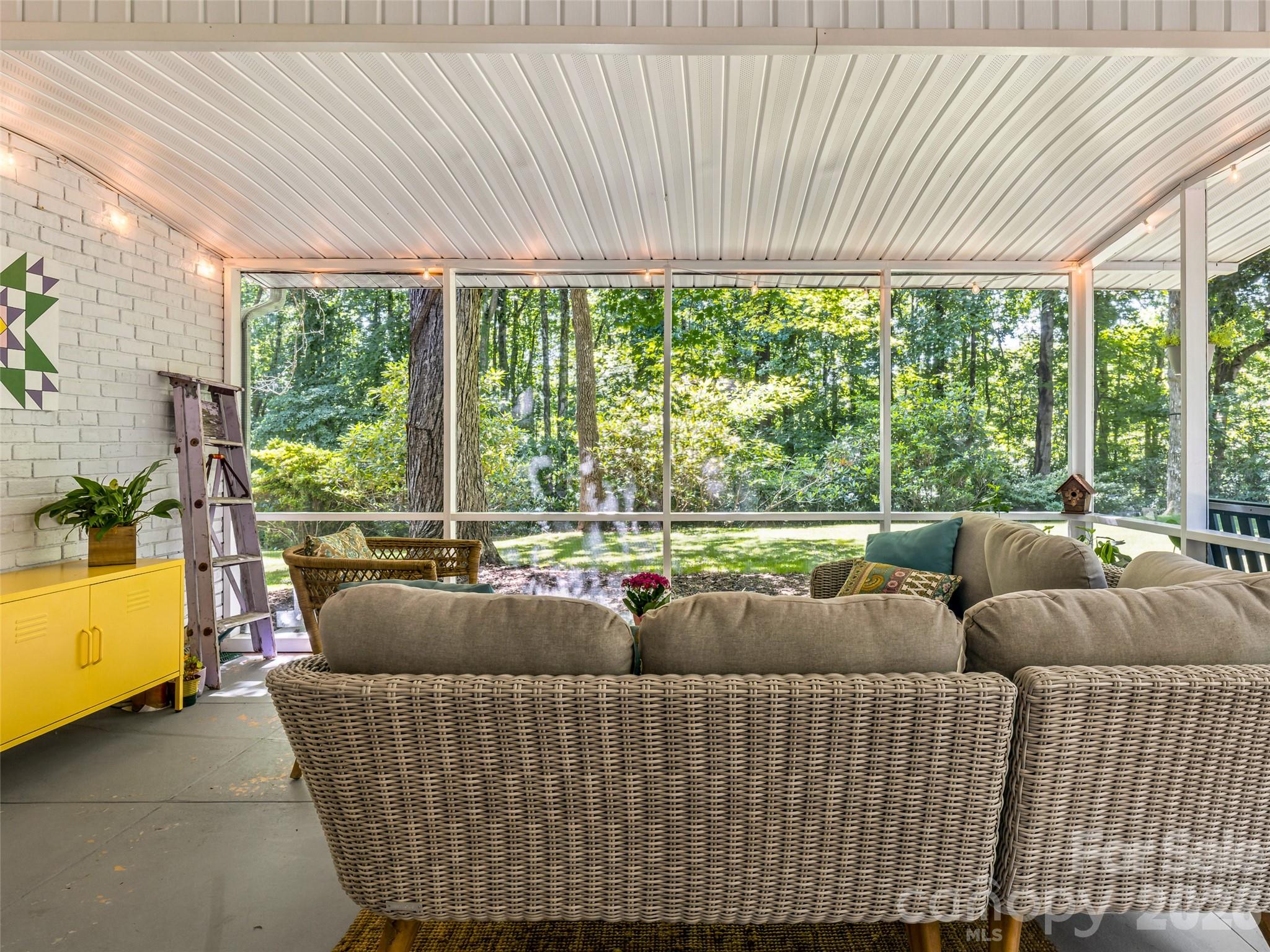106 Skyway Drive — Hendersonville