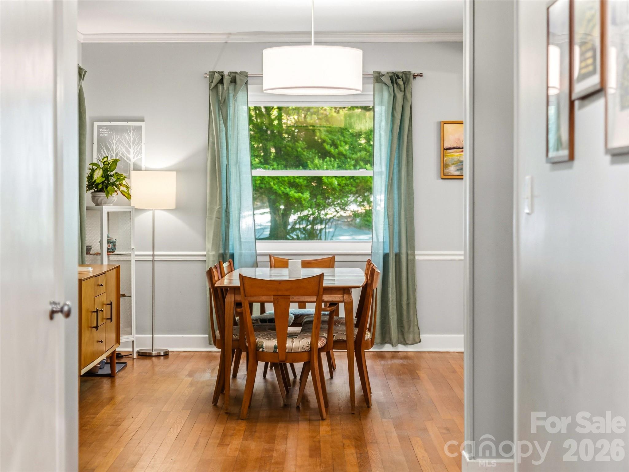 106 Skyway Drive — Hendersonville