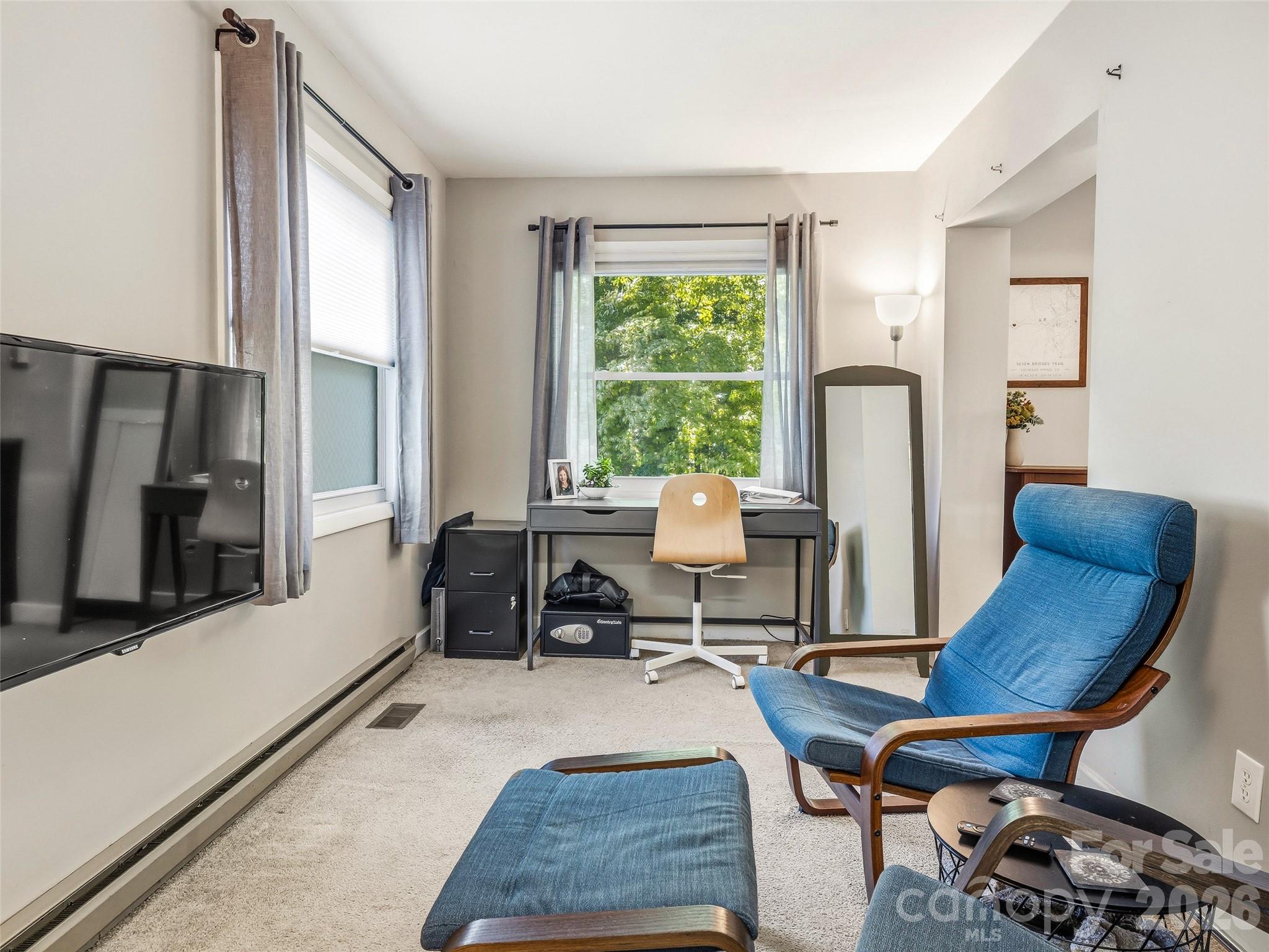 106 Skyway Drive — Hendersonville