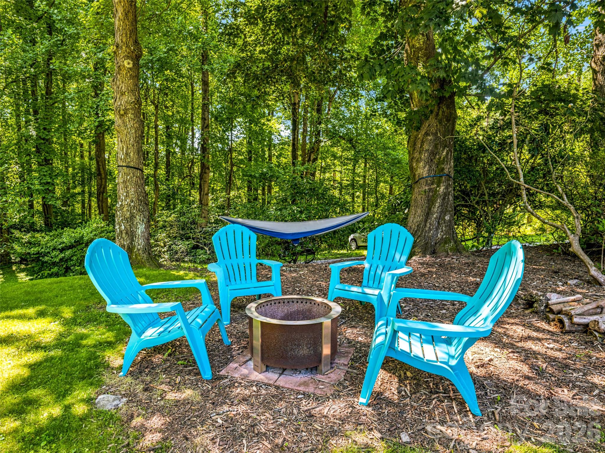 106 Skyway Drive — Hendersonville