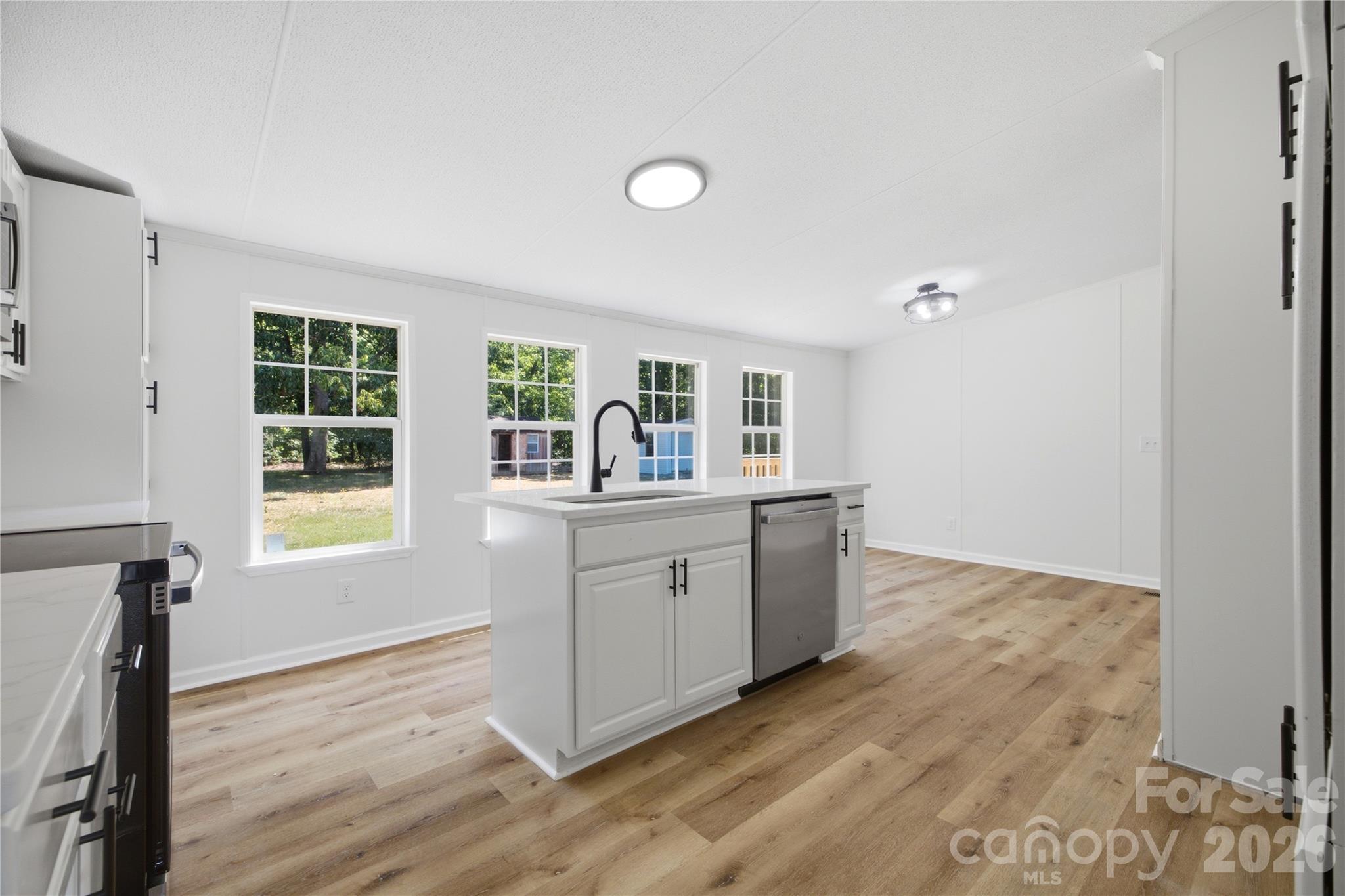 3940 Teaberry Lane — Newton