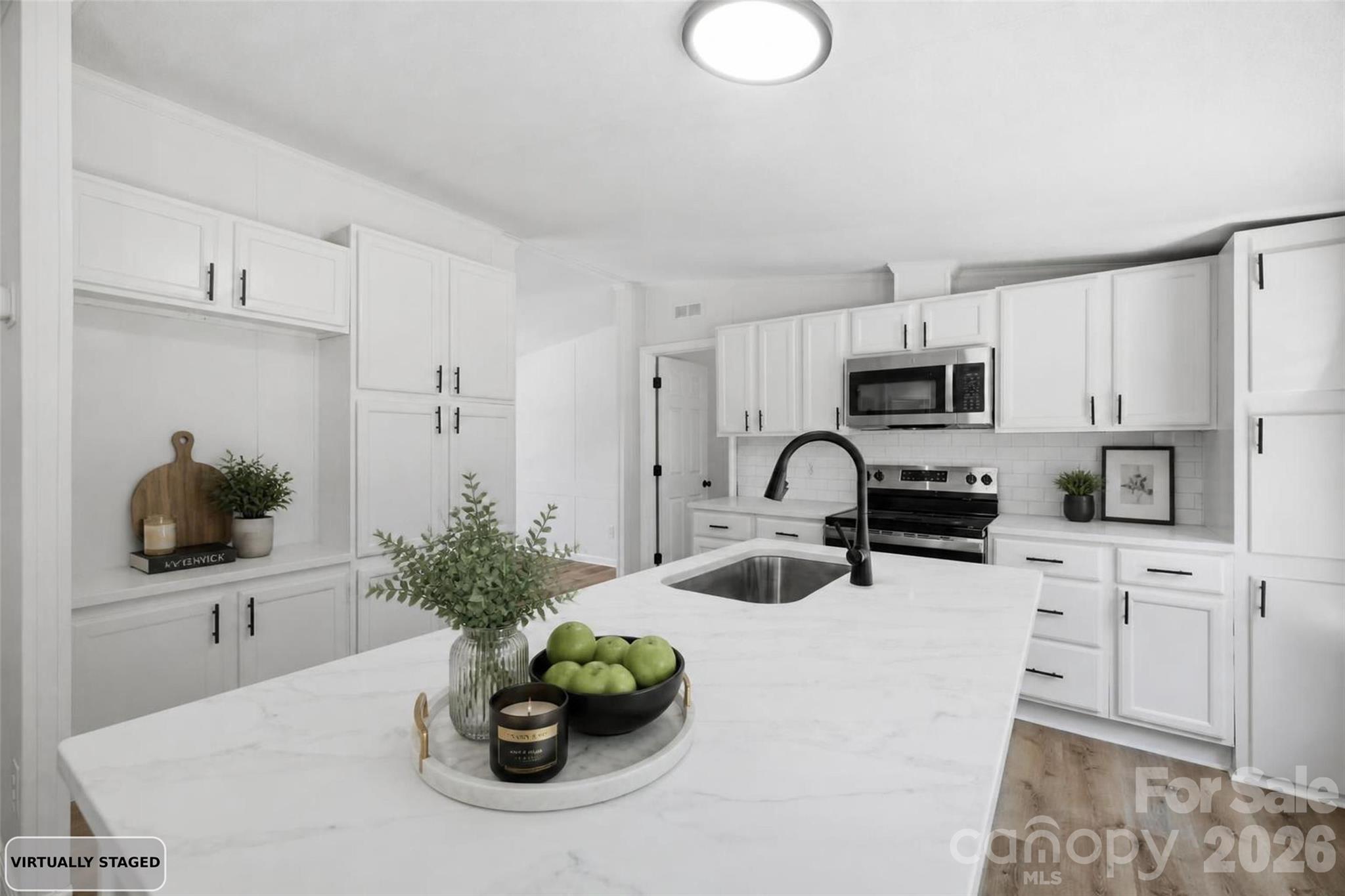 3940 Teaberry Lane — Newton