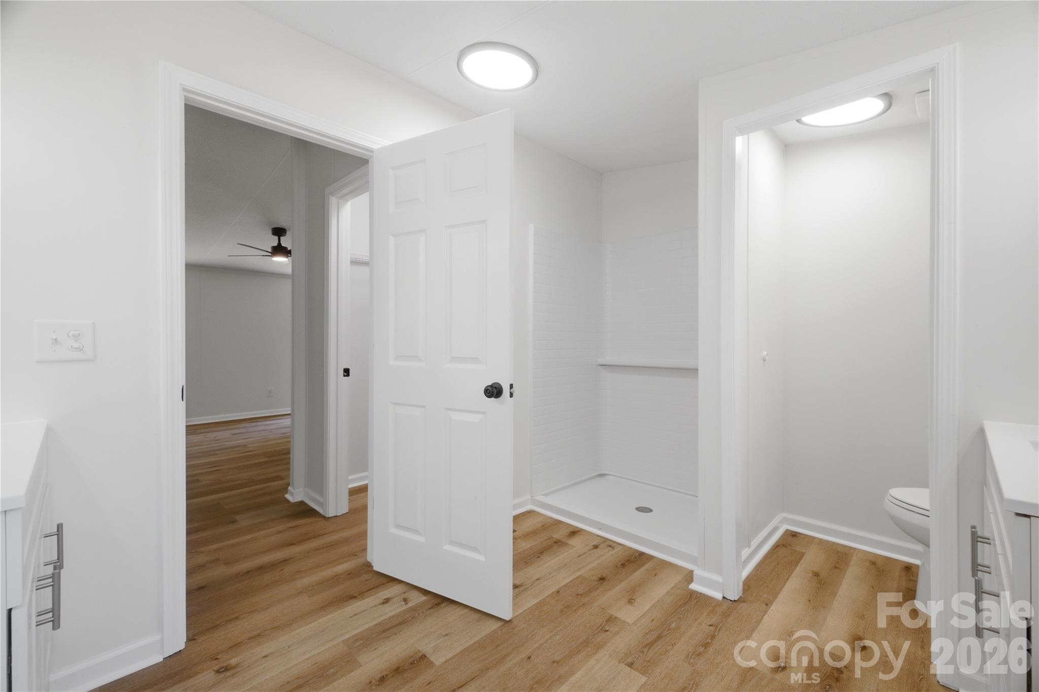 3940 Teaberry Lane — Newton