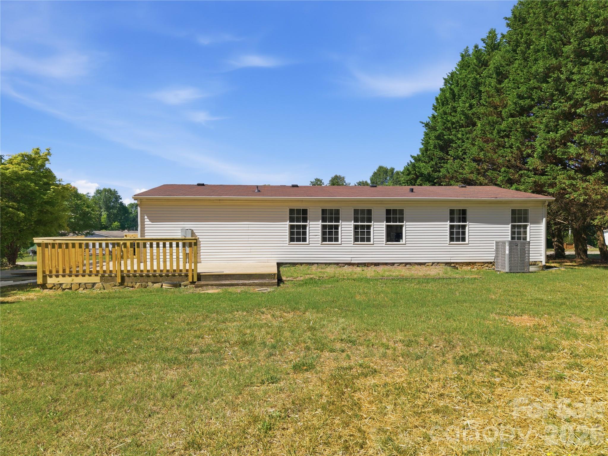 3940 Teaberry Lane — Newton
