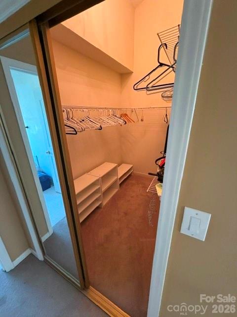 1125 Sunnyview Circle — Matthews