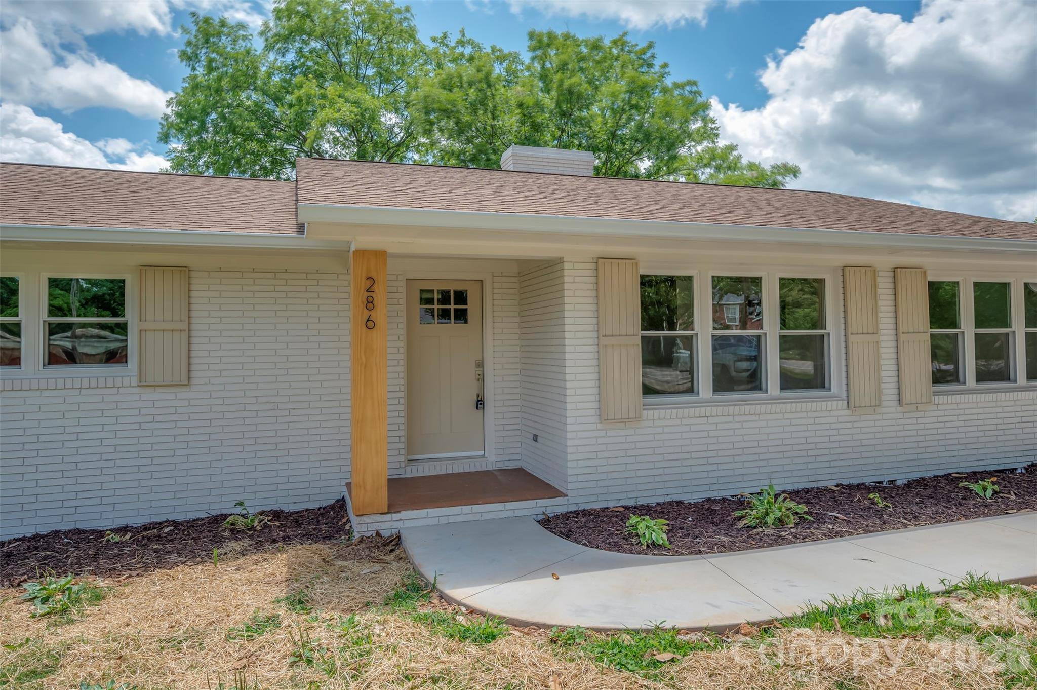 286 N Main Street — Mooresboro