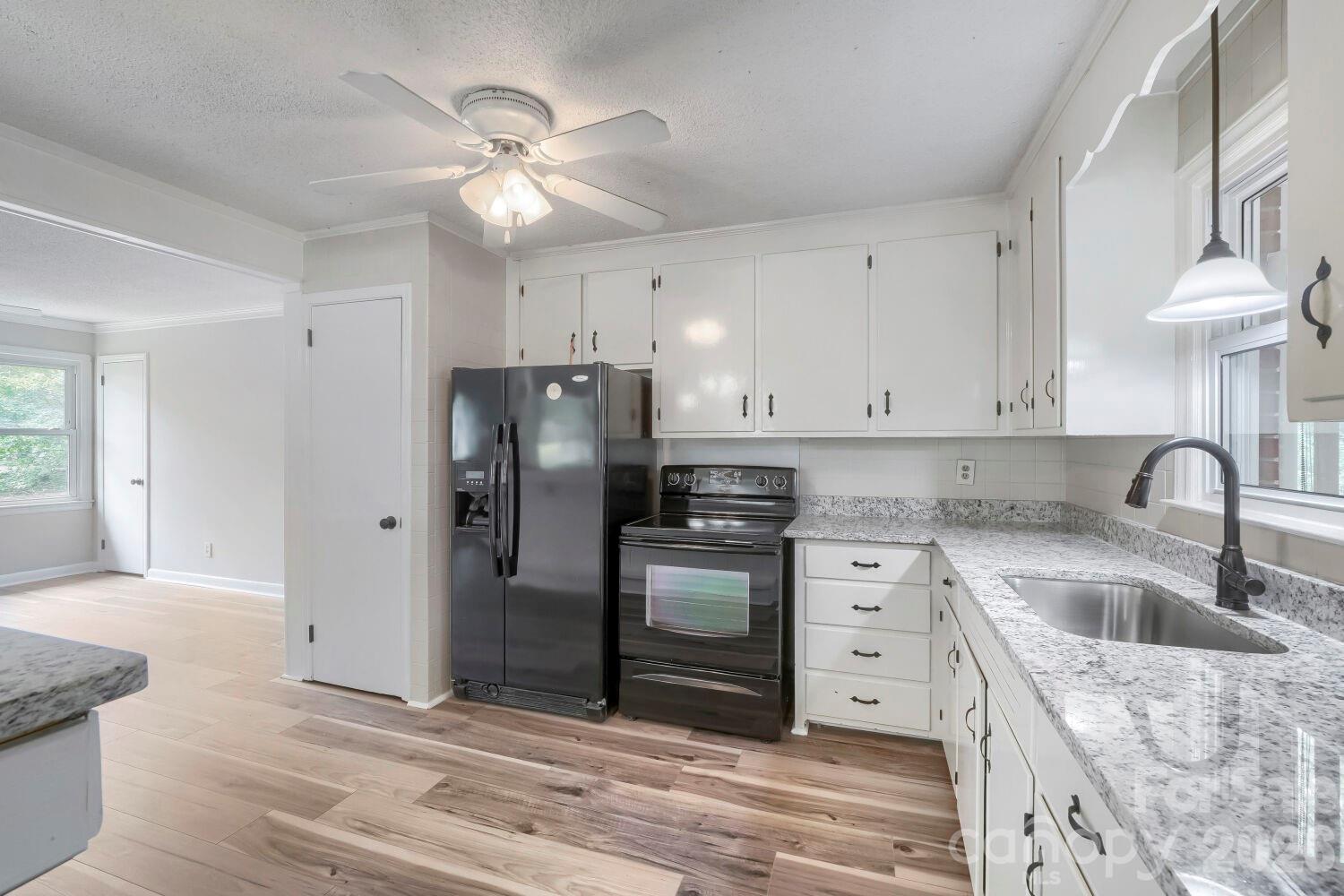 221 Eden Circle — Pineville
