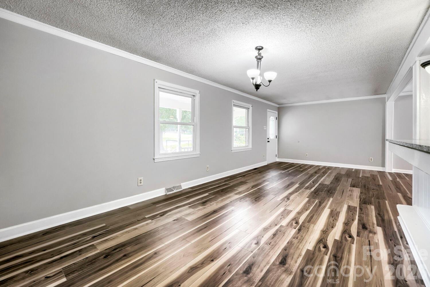 221 Eden Circle — Pineville