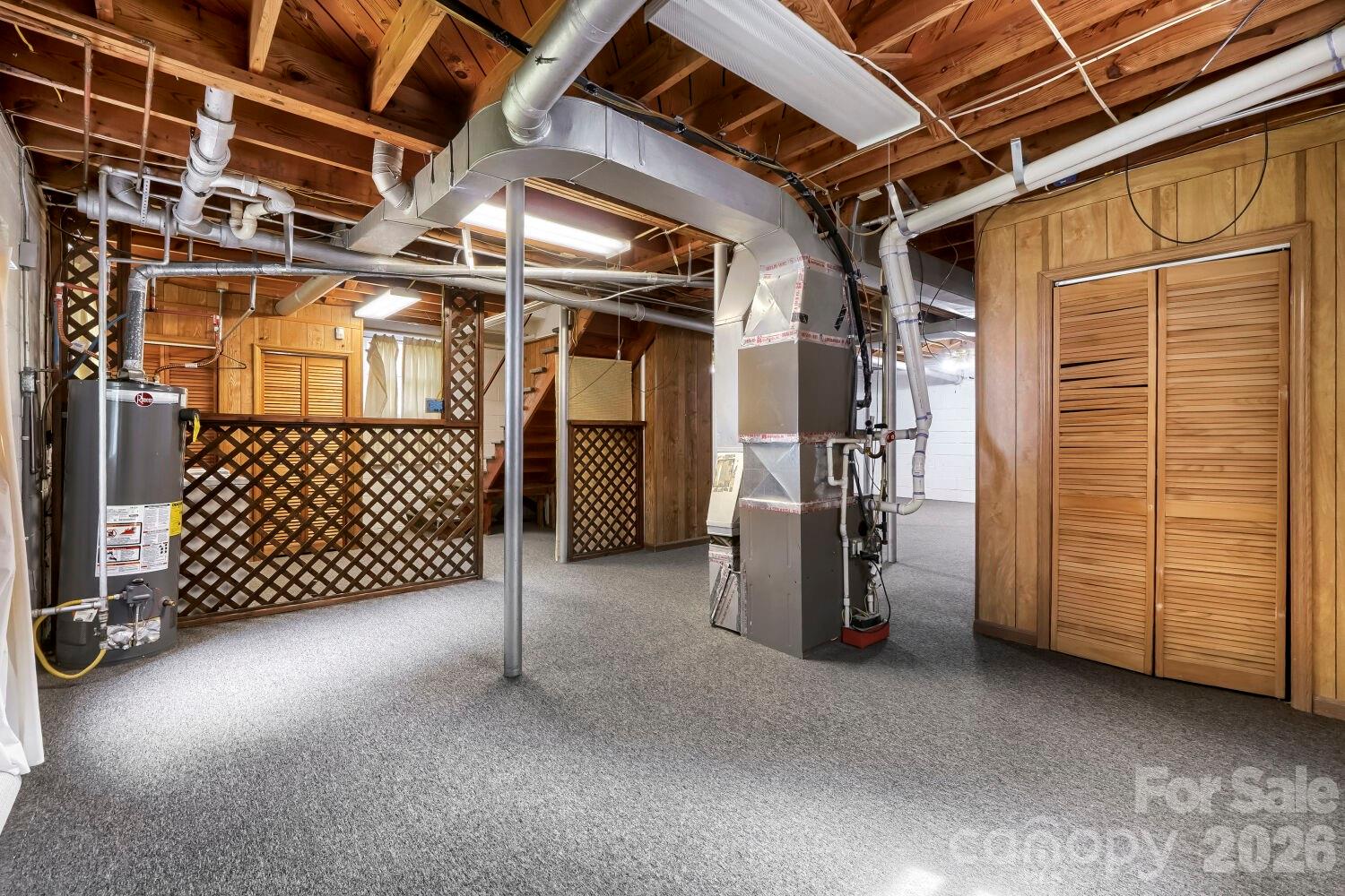 221 Eden Circle — Pineville