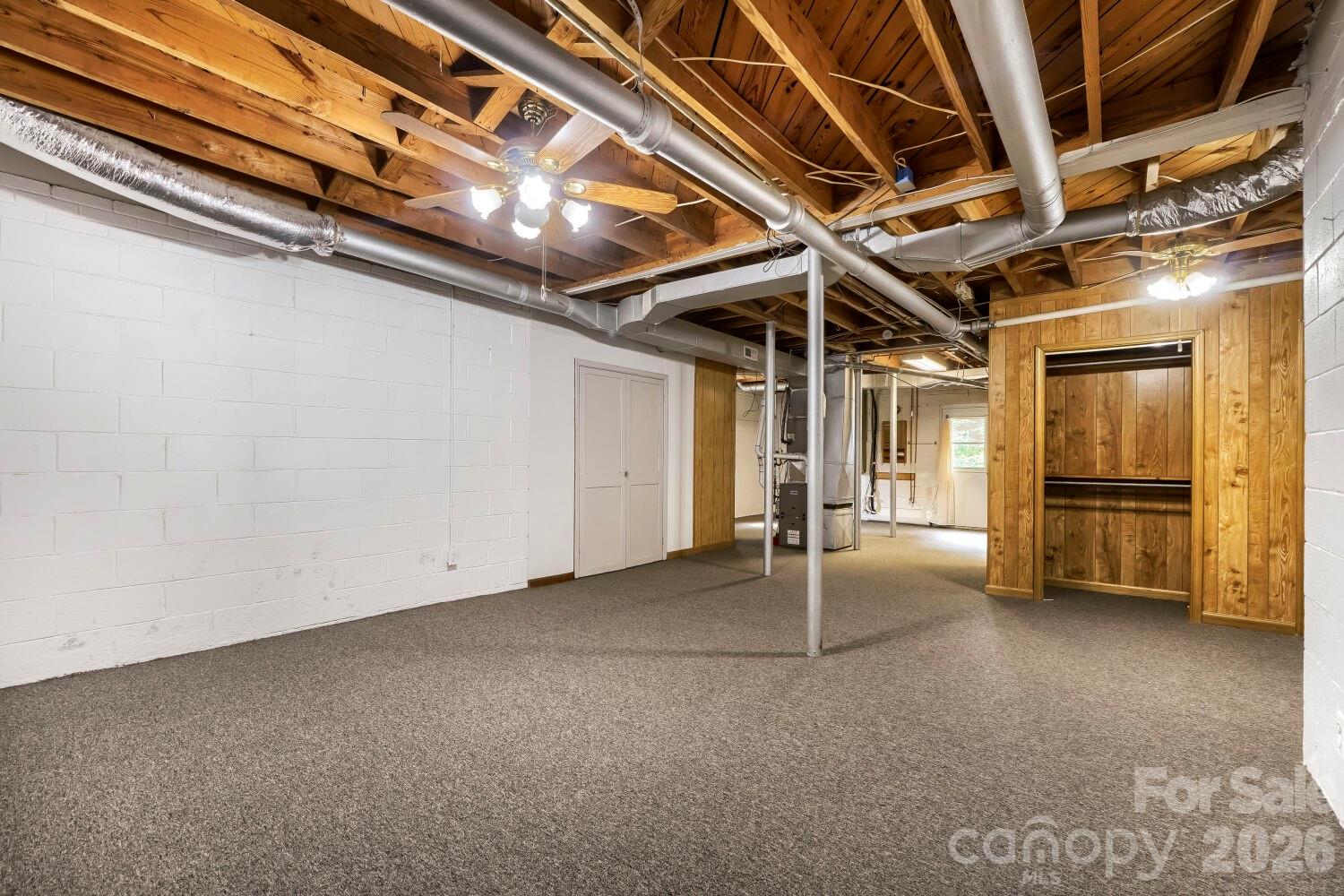 221 Eden Circle — Pineville