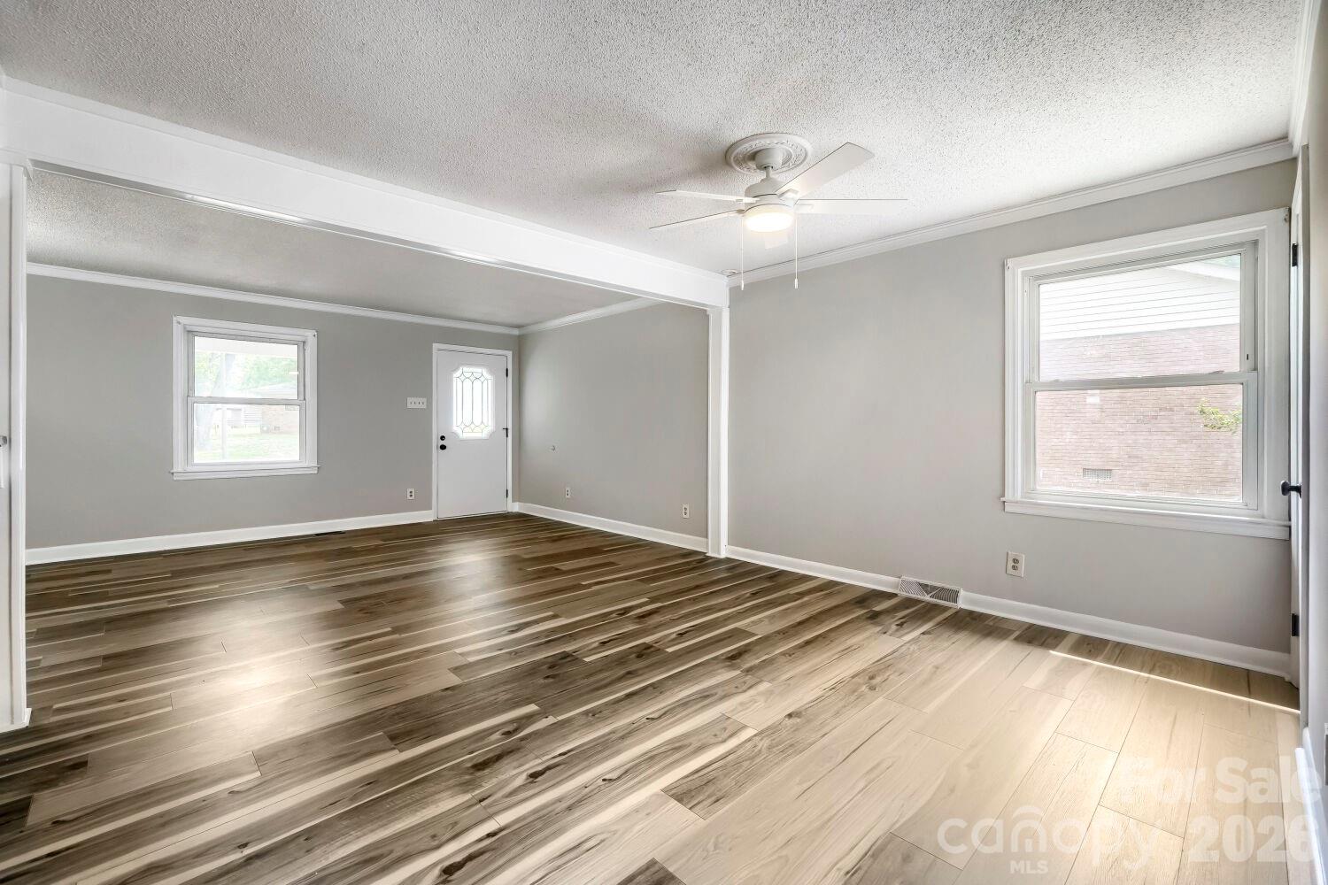 221 Eden Circle — Pineville