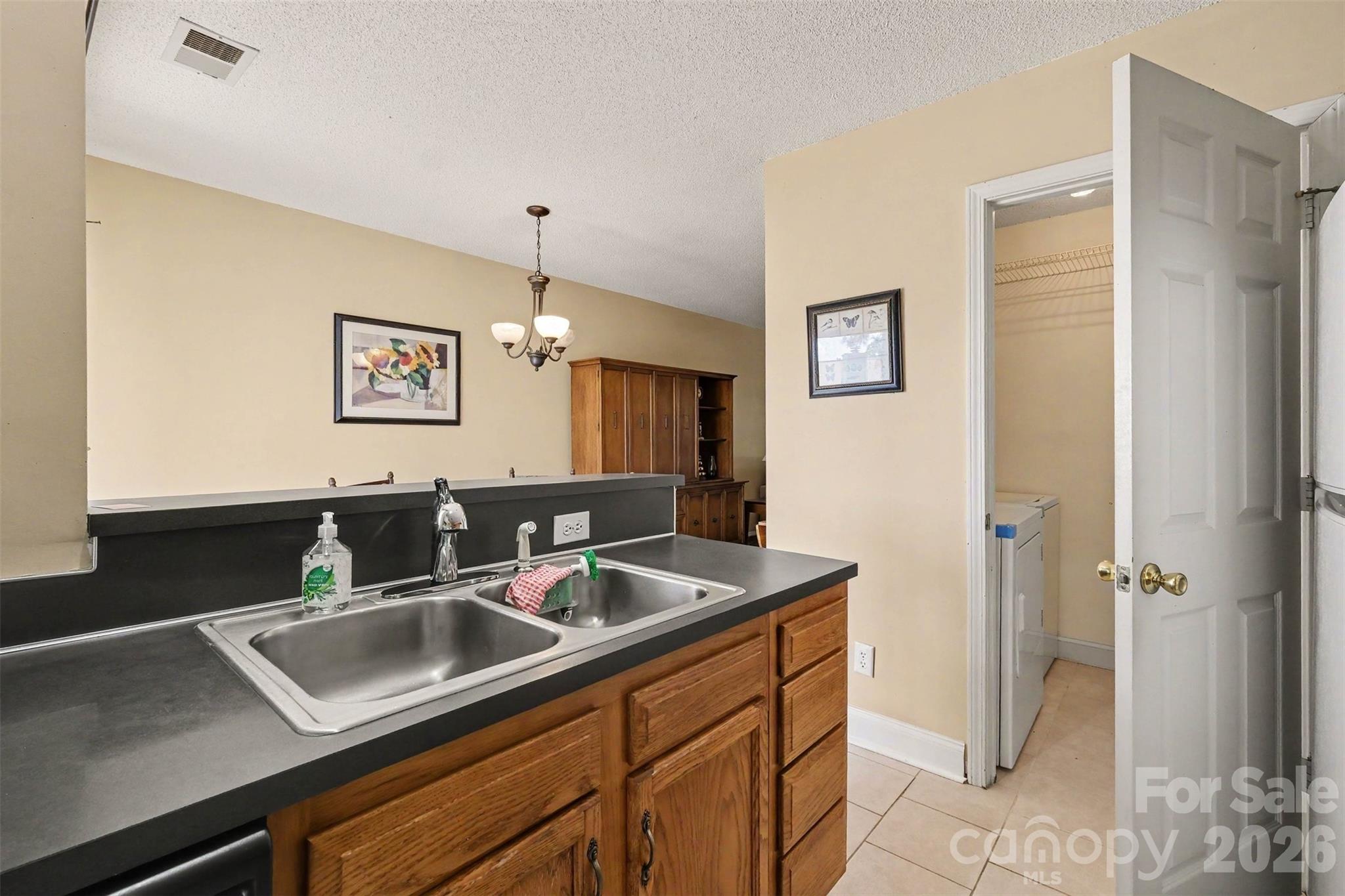 9132 Charminster Court — Charlotte