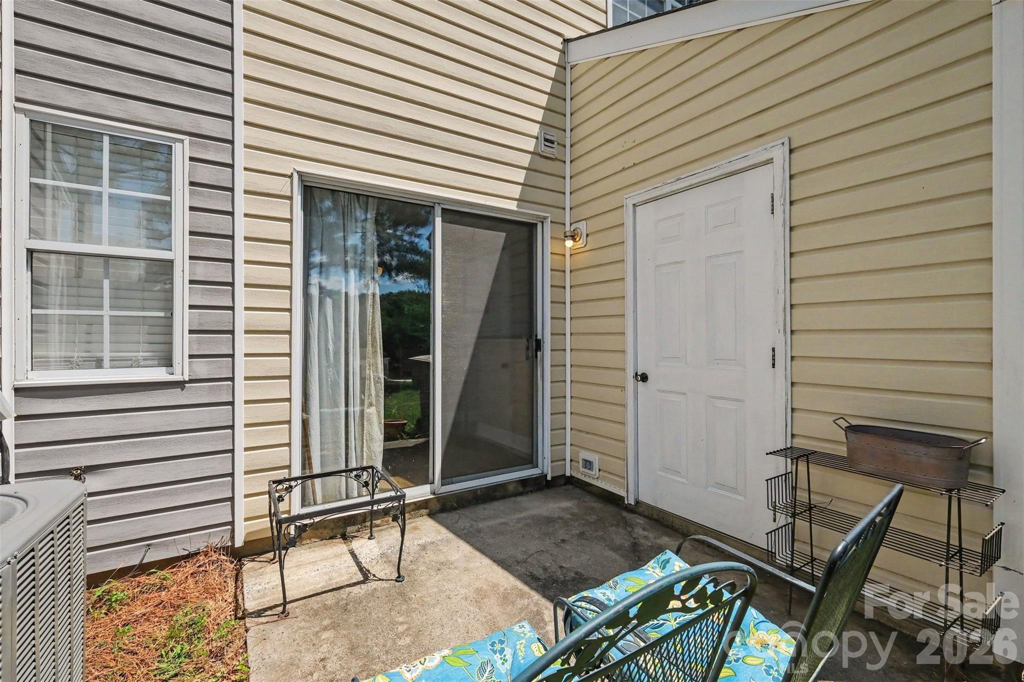 9132 Charminster Court — Charlotte