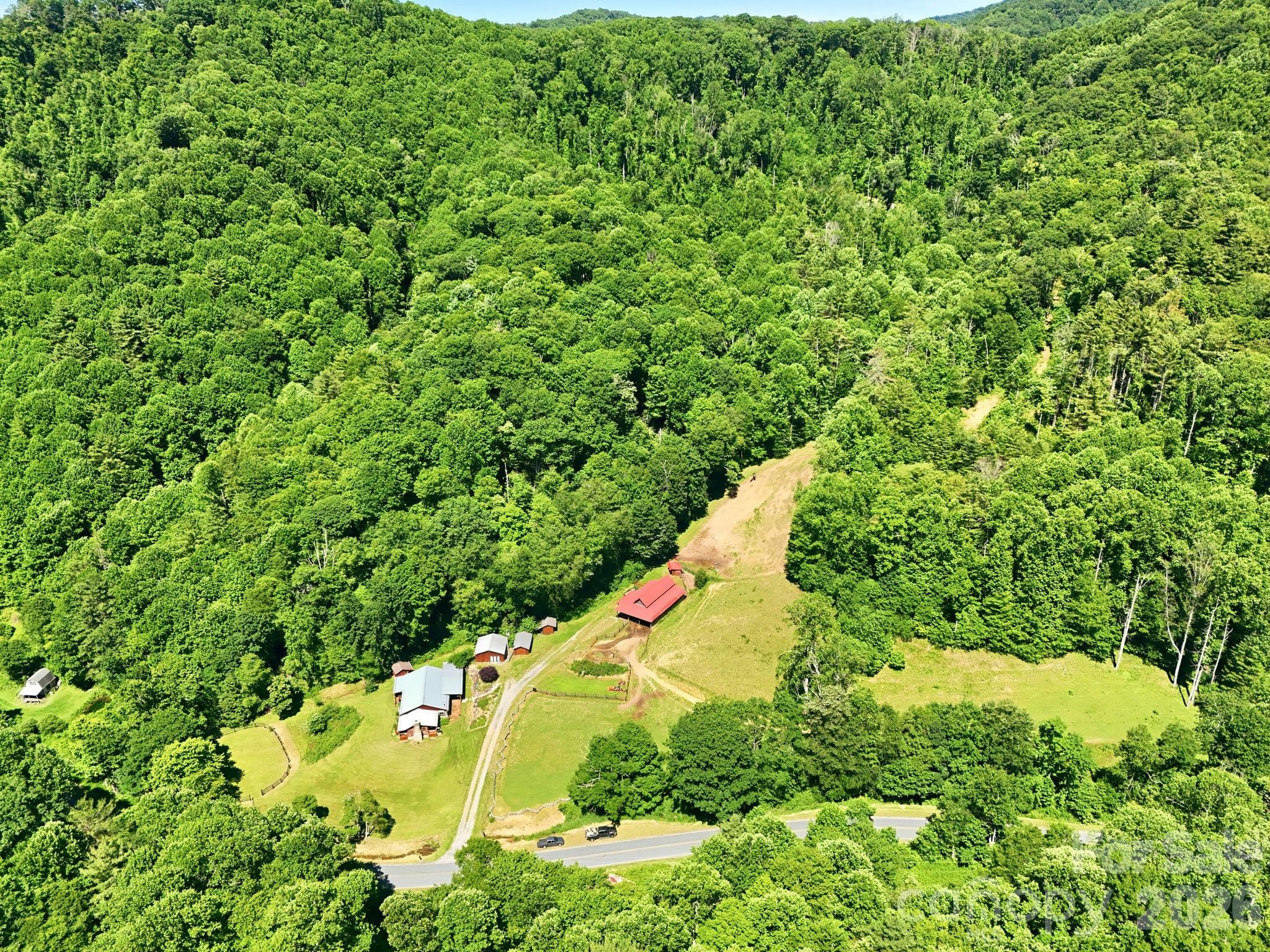 1005 Smith Creek Road — Mars Hill