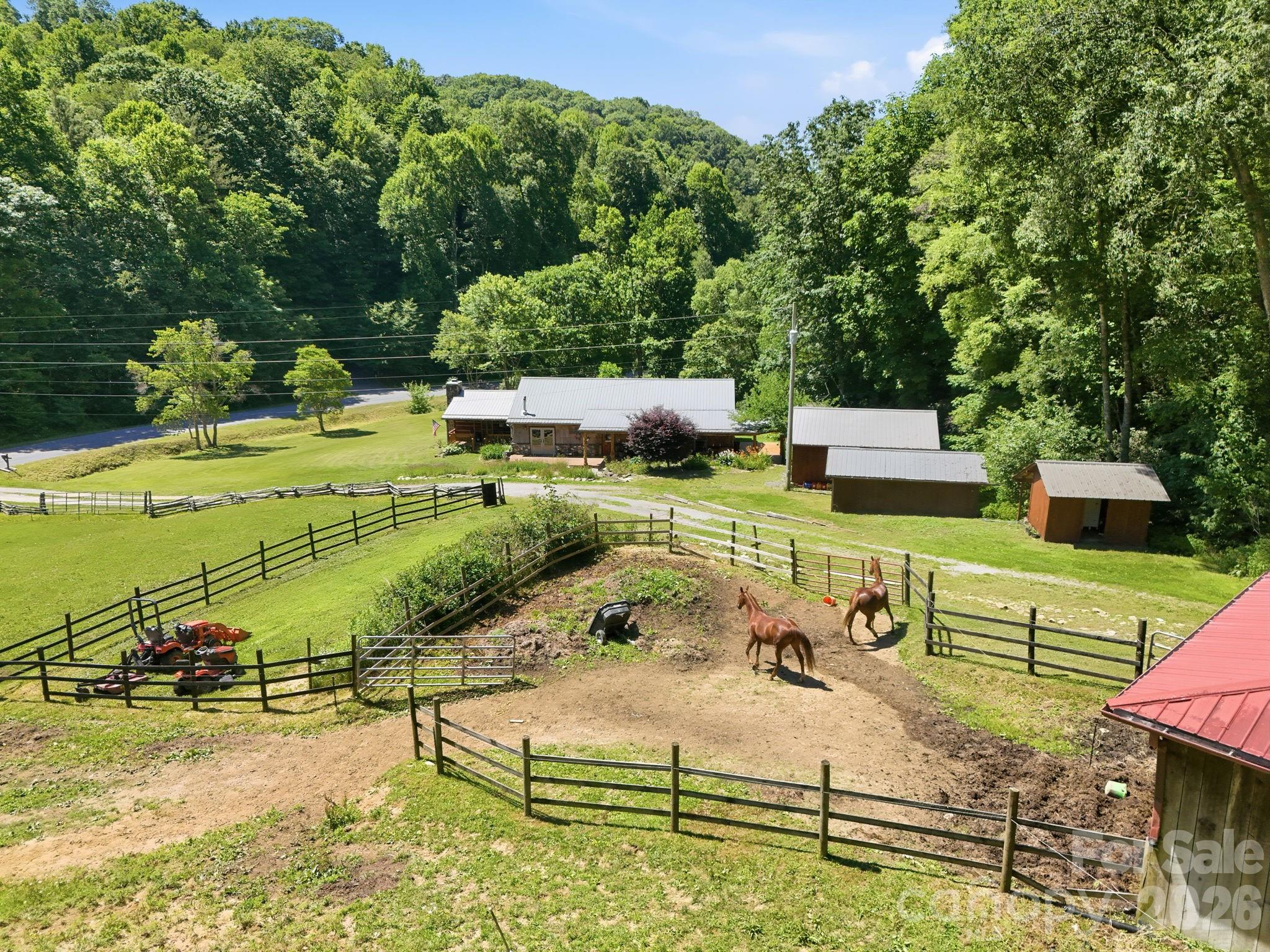 1005 Smith Creek Road — Mars Hill