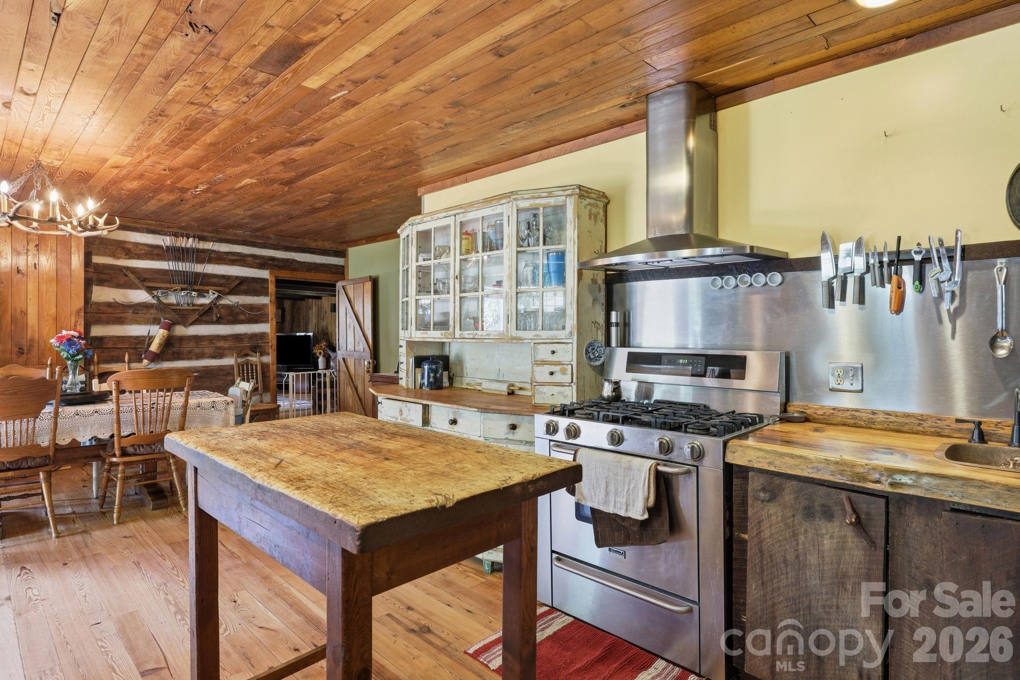1005 Smith Creek Road — Mars Hill