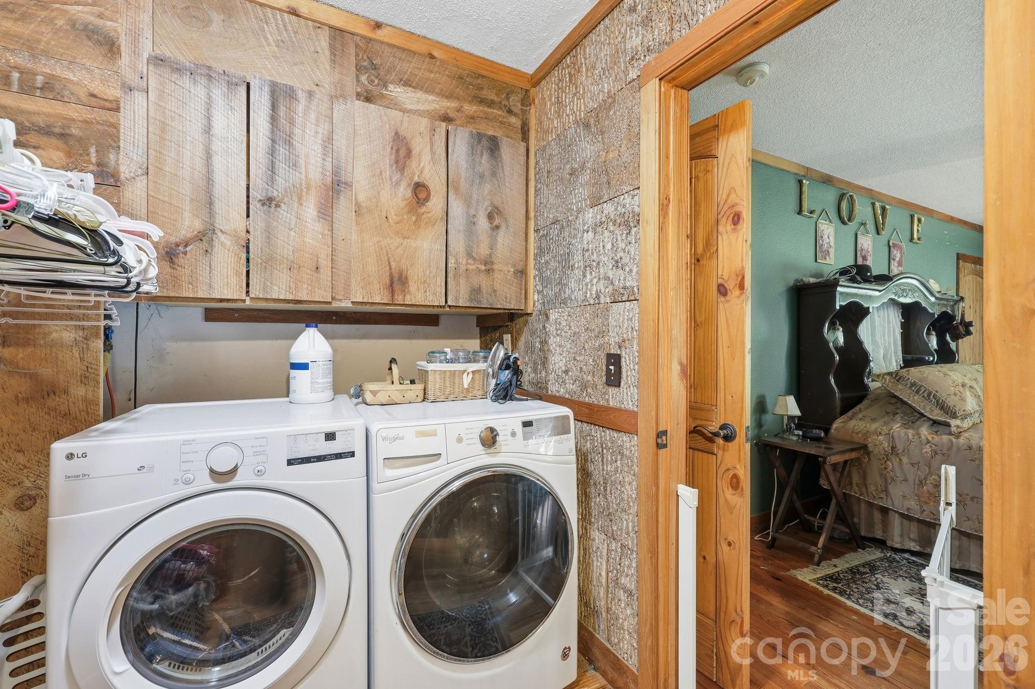 1005 Smith Creek Road — Mars Hill