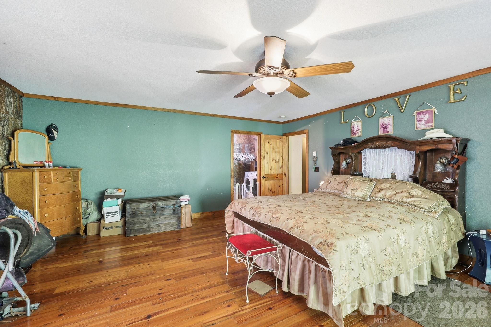 1005 Smith Creek Road — Mars Hill