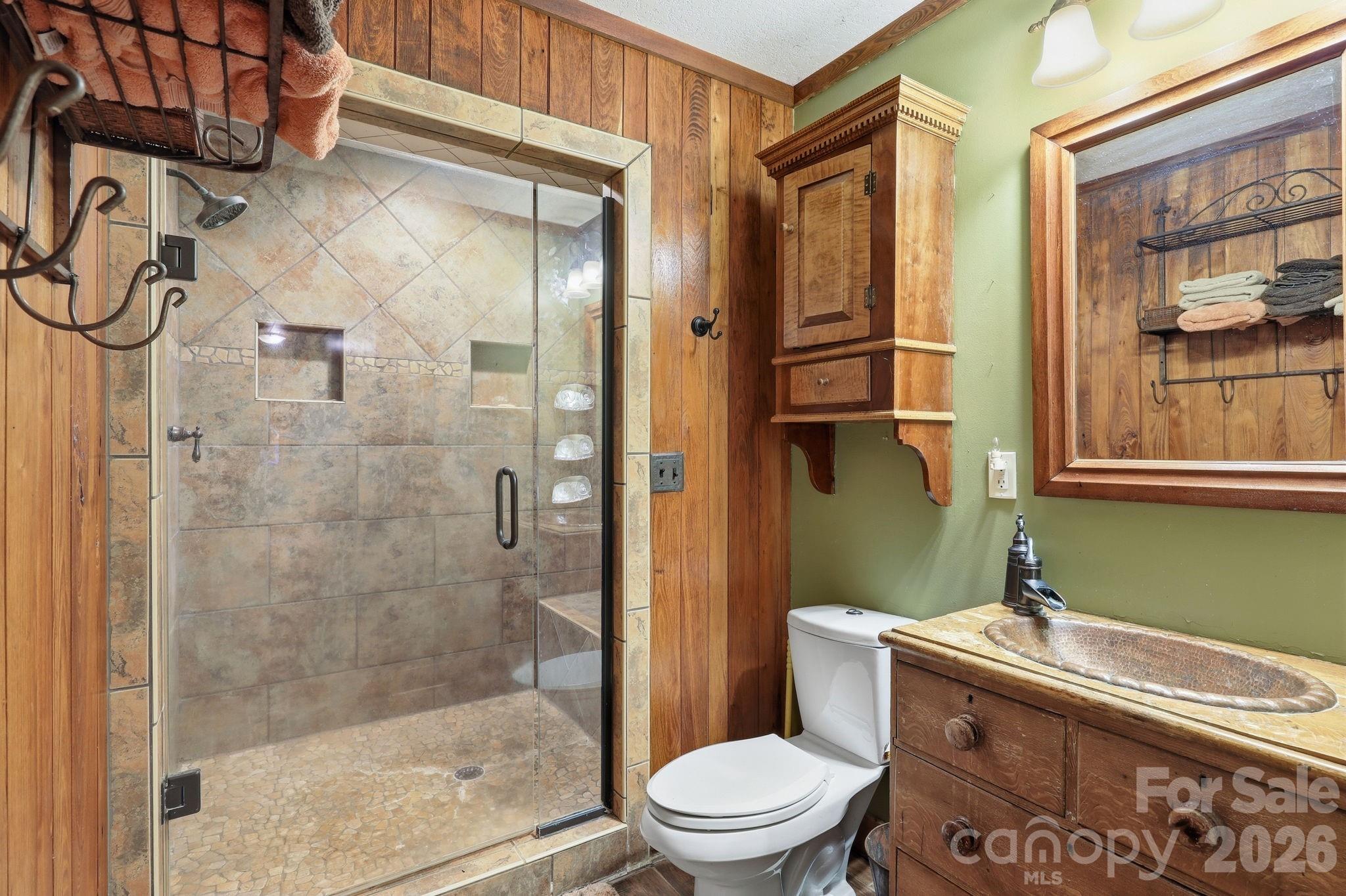1005 Smith Creek Road — Mars Hill